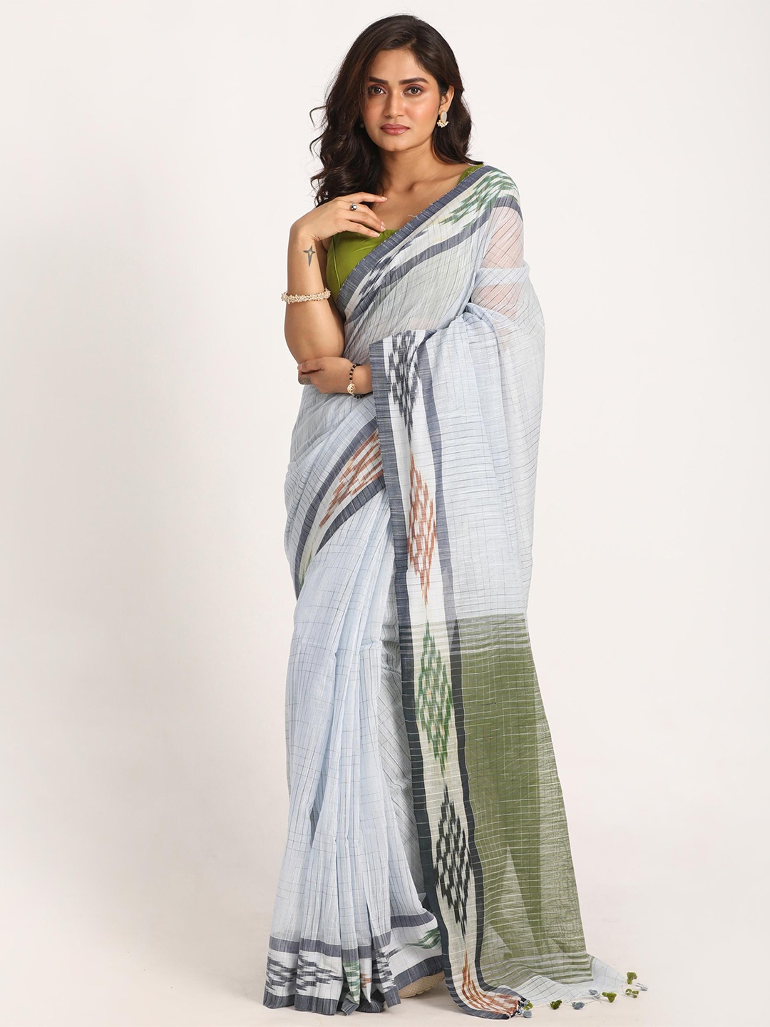 

Angoshobha Checked Saree, Blue