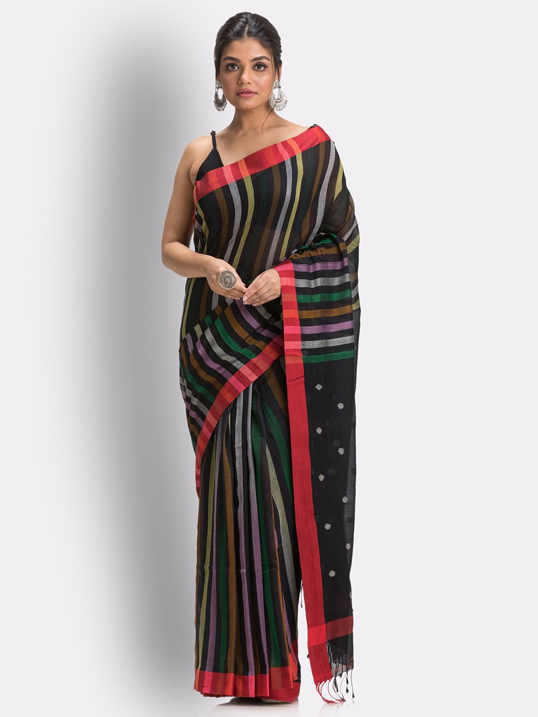 

Angoshobha Woven Design Pure Cotton Jamdani Saree, Black