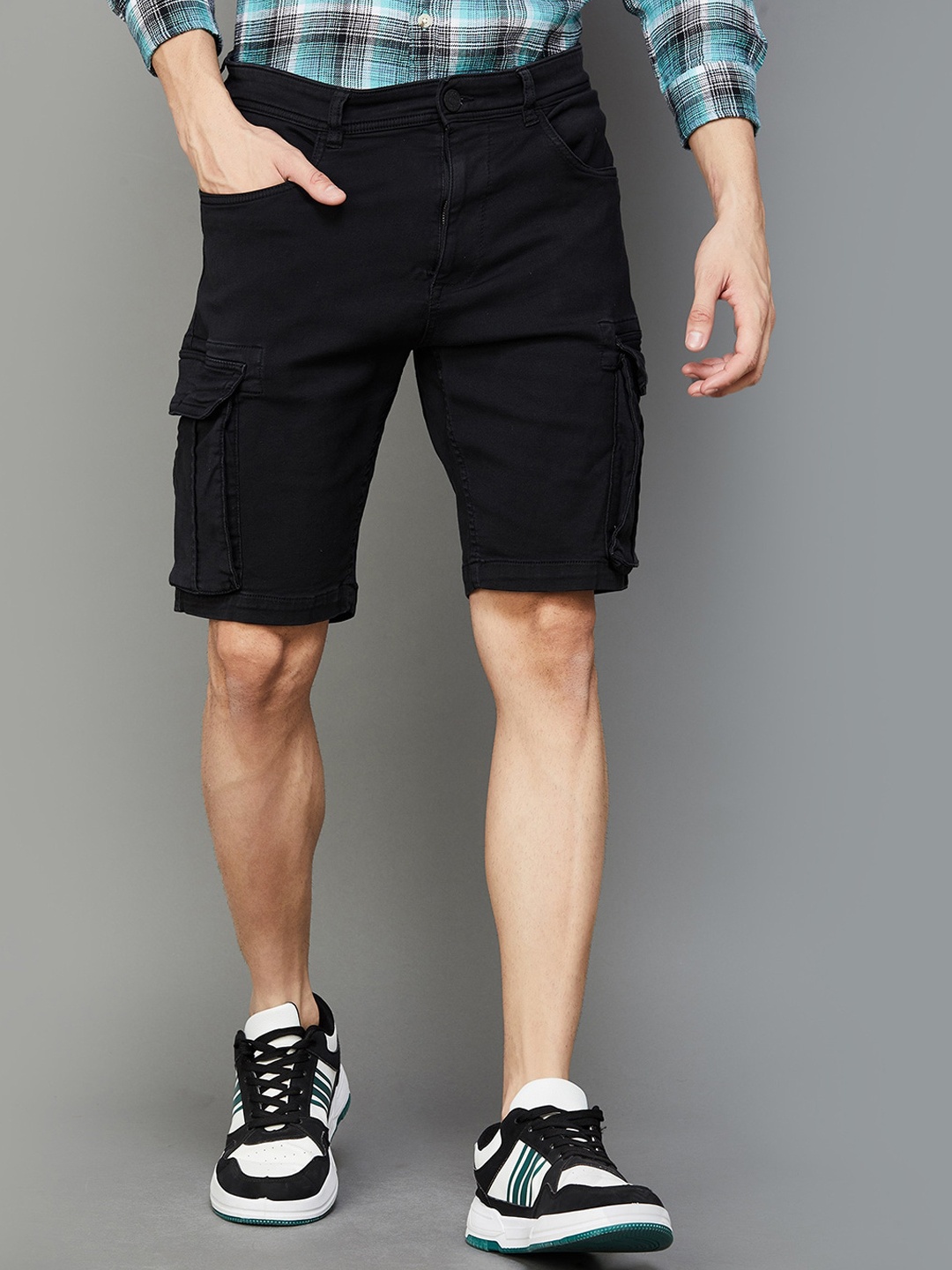 

Forca Men Mid-Rise Cotton Cargo Shorts, Black