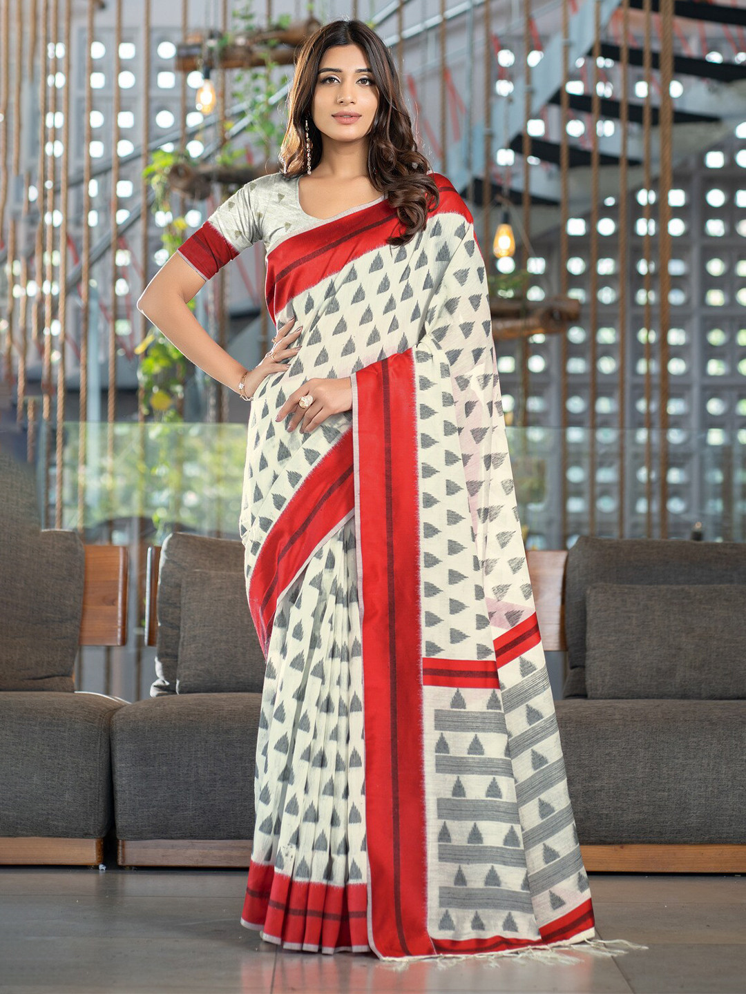 

GAJARAI Woven Design Pure Cotton Saree, Red