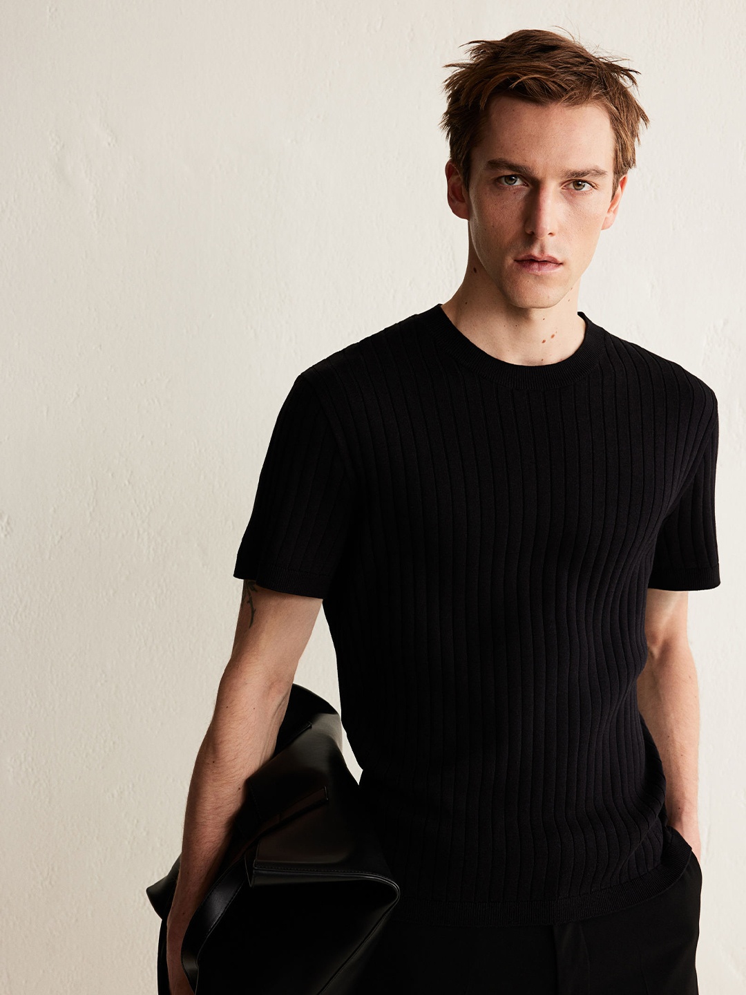 

H&M Regular Fit Knitted T-shirt, Black