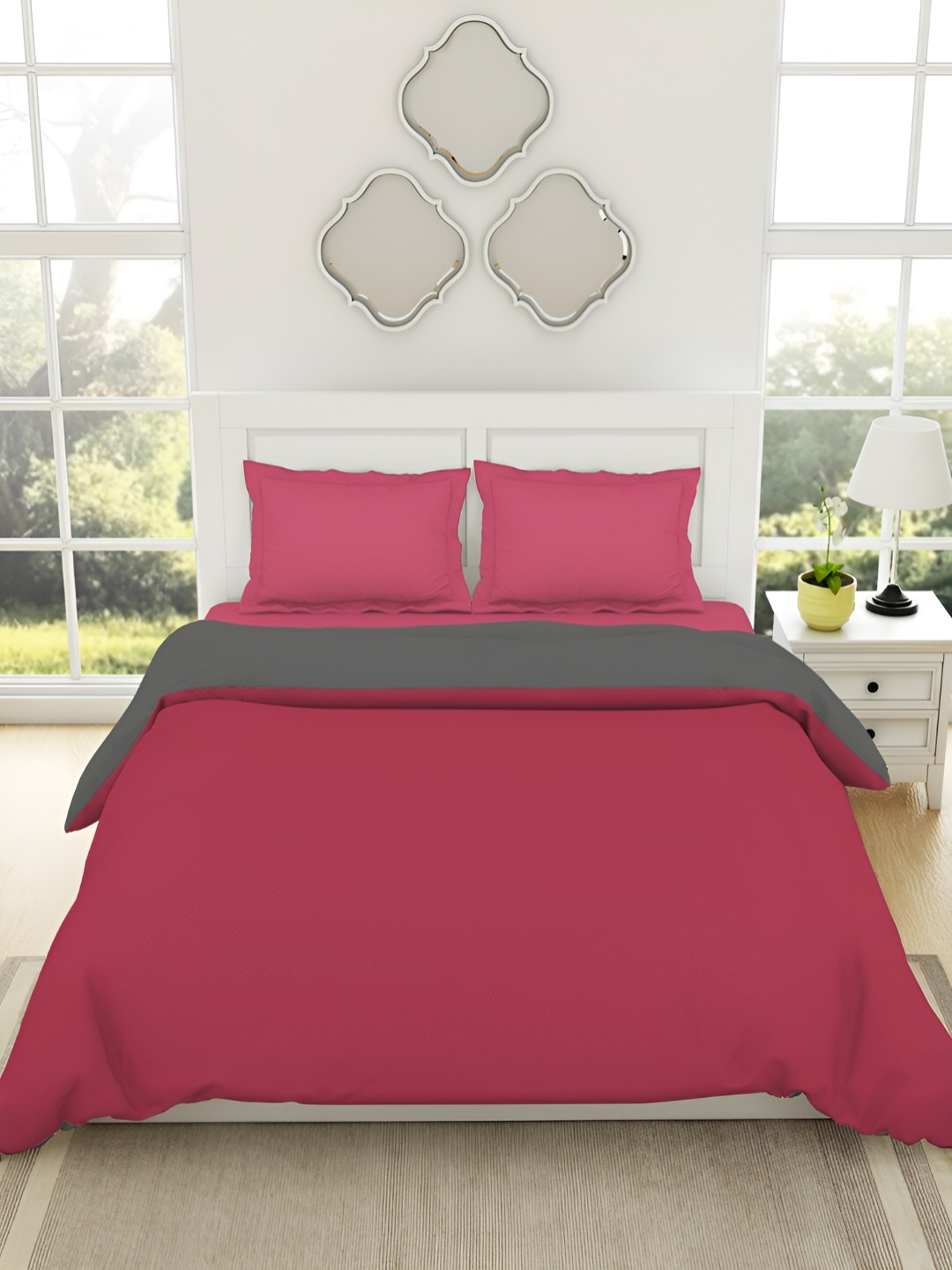 

SPACES Everyday Essentials Red & Grey Pure Cotton AC Room 150 GSM Double Bed Quilt