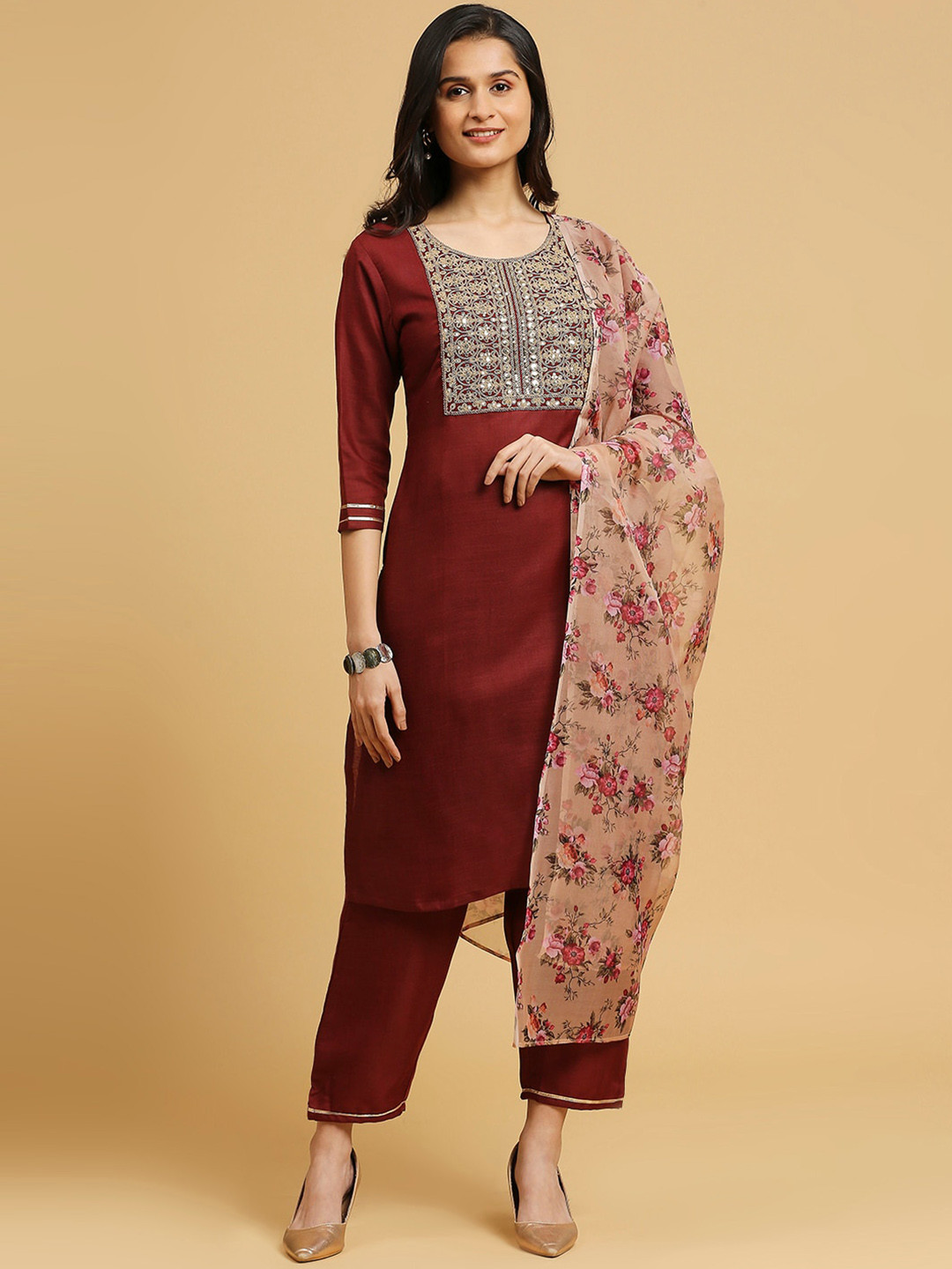 

GUFRINA Floral Yoke Design Regular Sequinned Kurti with Trousers & Dupatta, Maroon