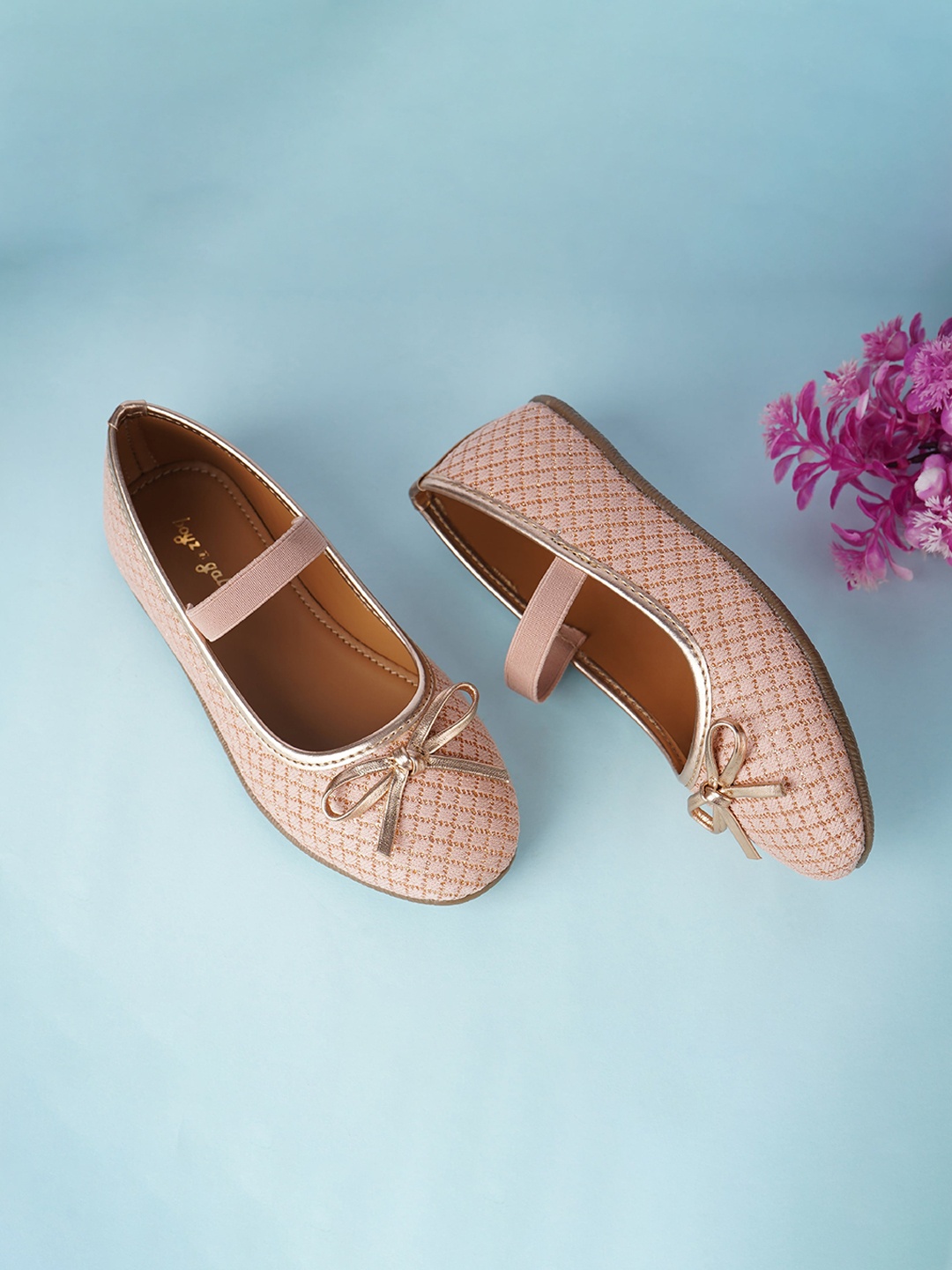 

BOYZ N GALZ Girls Textured Bow Detailed Ballerinas, Rose gold