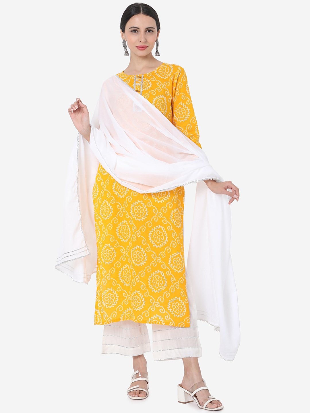 

HRITIKA Women Bandhani Printed Regular Gotta Patti Kurta with Palazzos & With Dupatta, Yellow