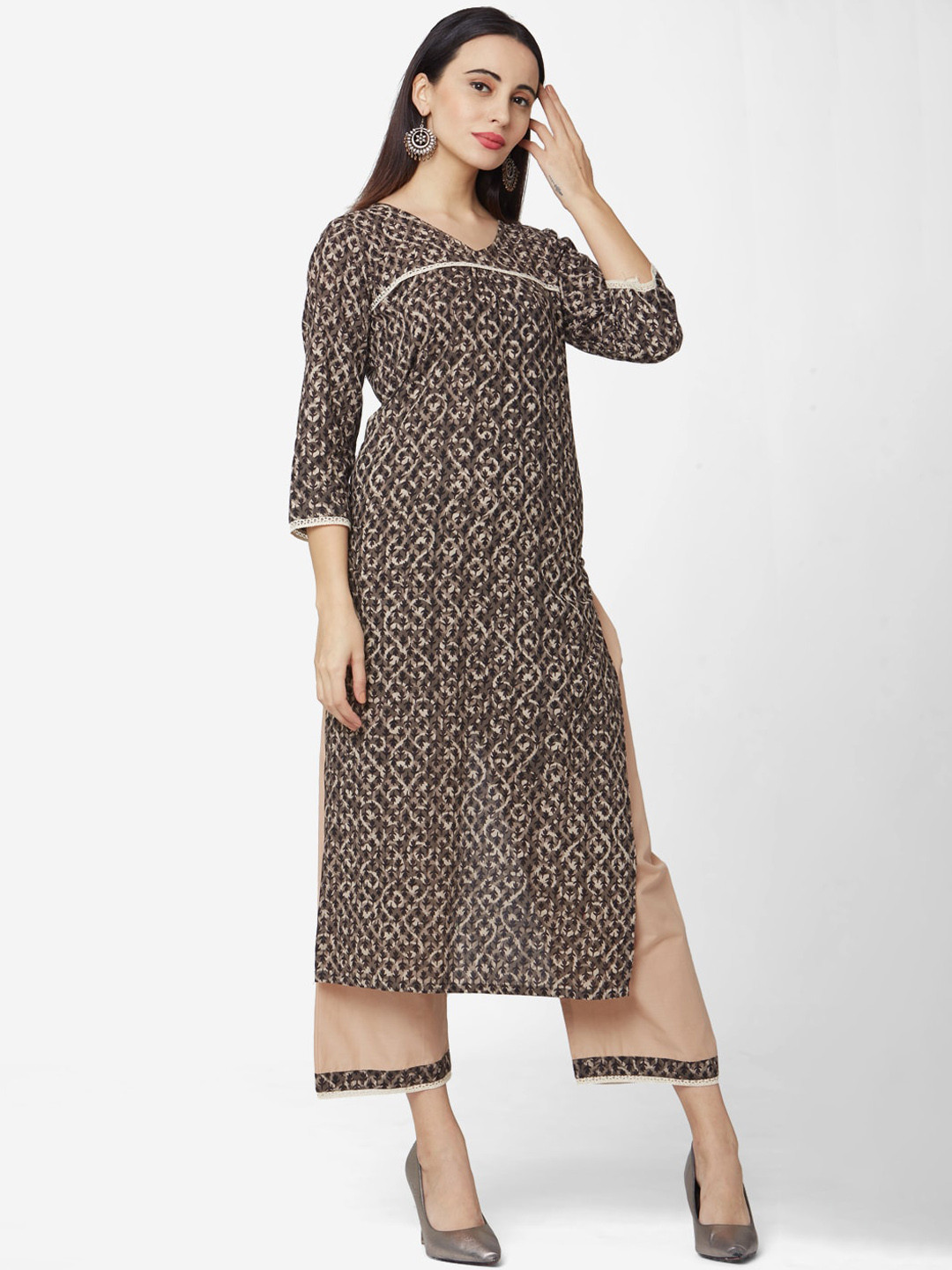 

HRITIKA Floral Printed V-Neck Three-Quarter Sleeves Kurta Set, Brown
