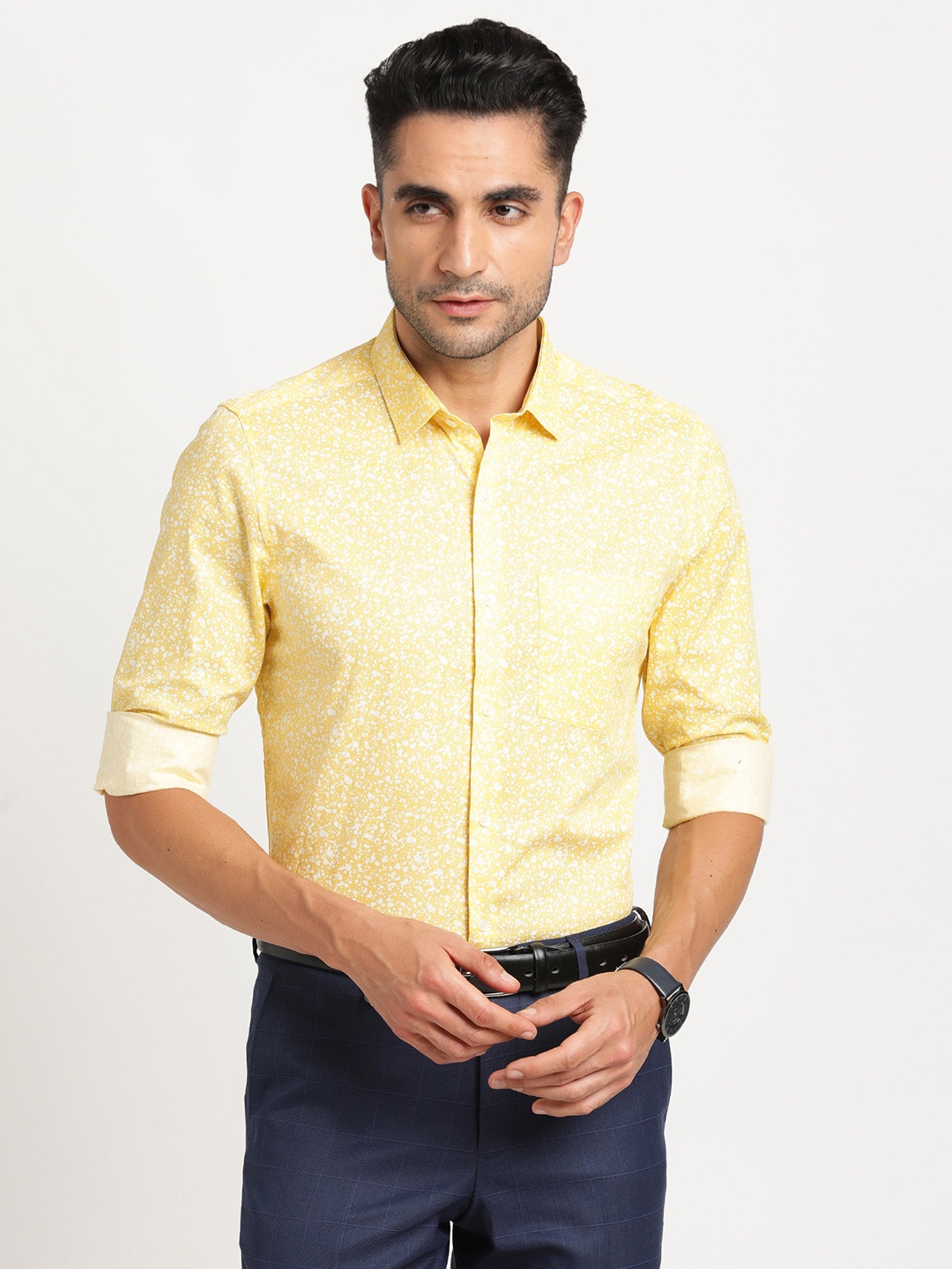 

Turtle Classic Slim Fit Abstract Printed Pure Cotton Formal Shirt, Yellow