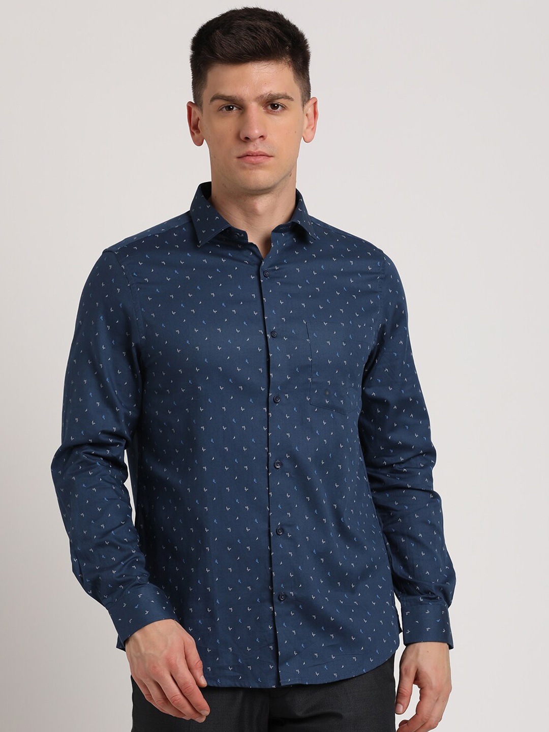 

Turtle Classic Slim Fit Micro Ditsy Printed Pure Cotton Formal Shirt, Navy blue