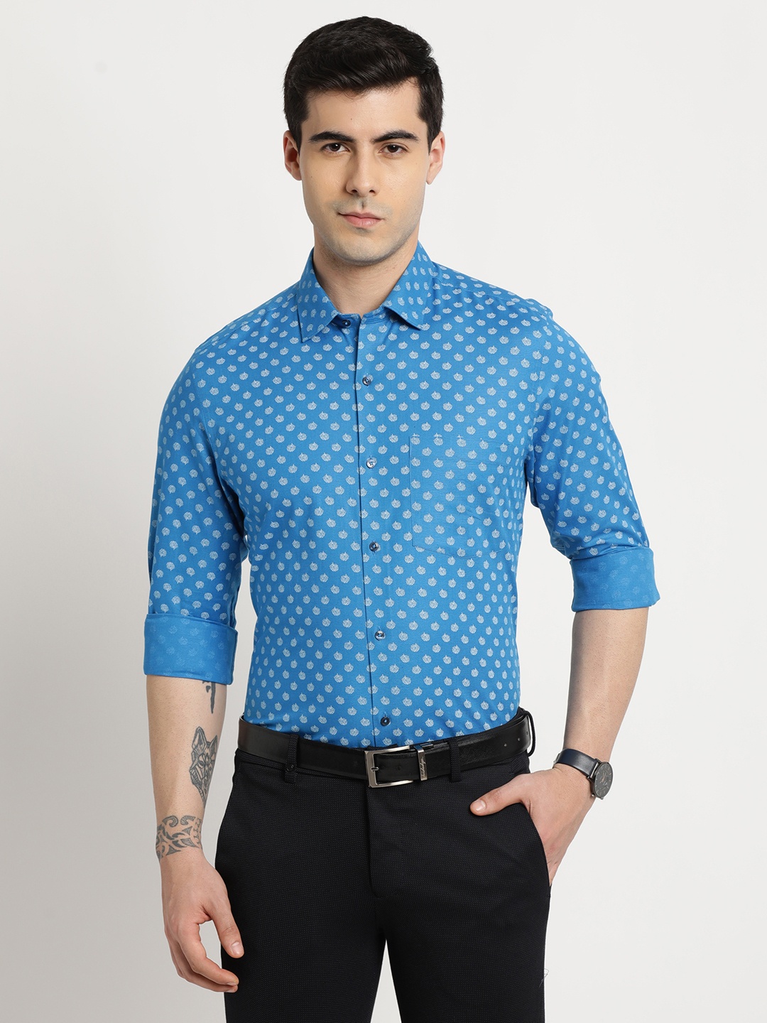 

Turtle Classic Slim Fit Floral Printed Cotton Linen Formal Shirt, Blue