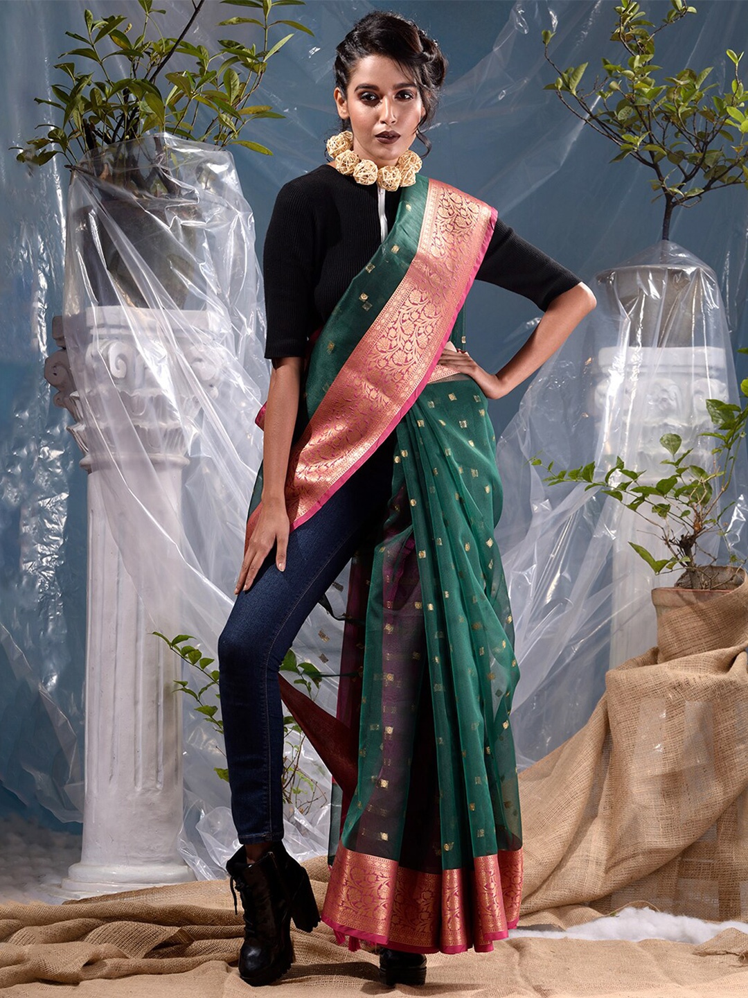 

BANARASI PATOLA Woven Design Zari Banarasi Saree, Green