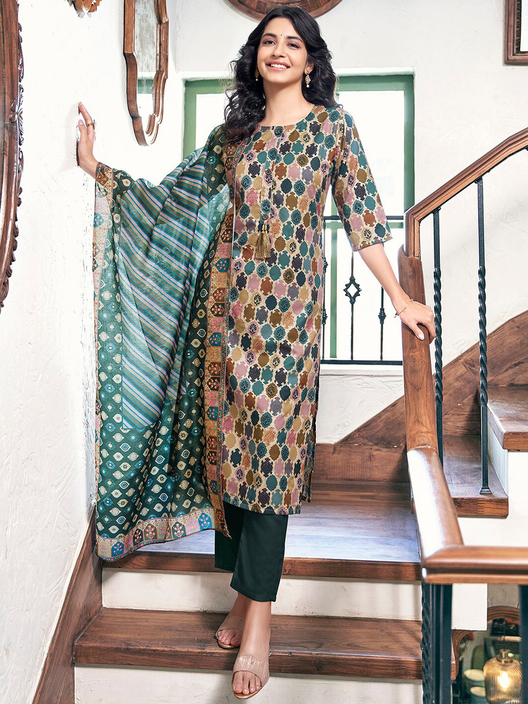 

KALINI Women Printed Regular Kurta with Trousers & With Dupatta, Green