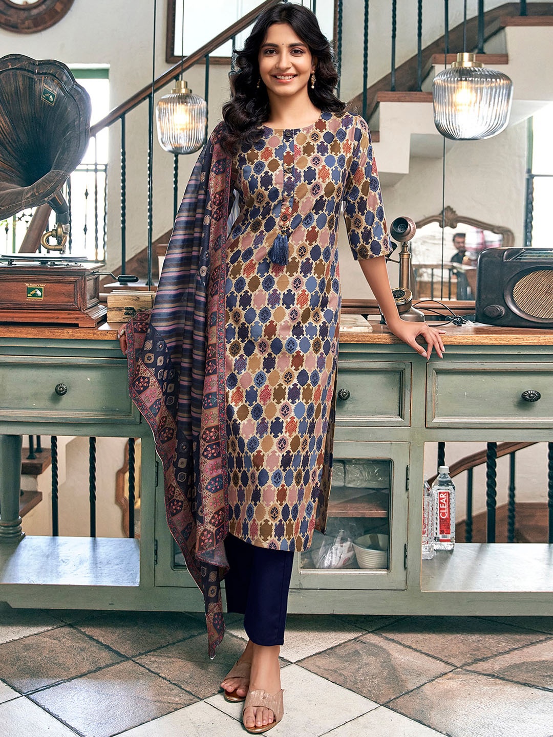 

SKYLEE Printed Regular Kurta with Trousers & Dupatta, Blue