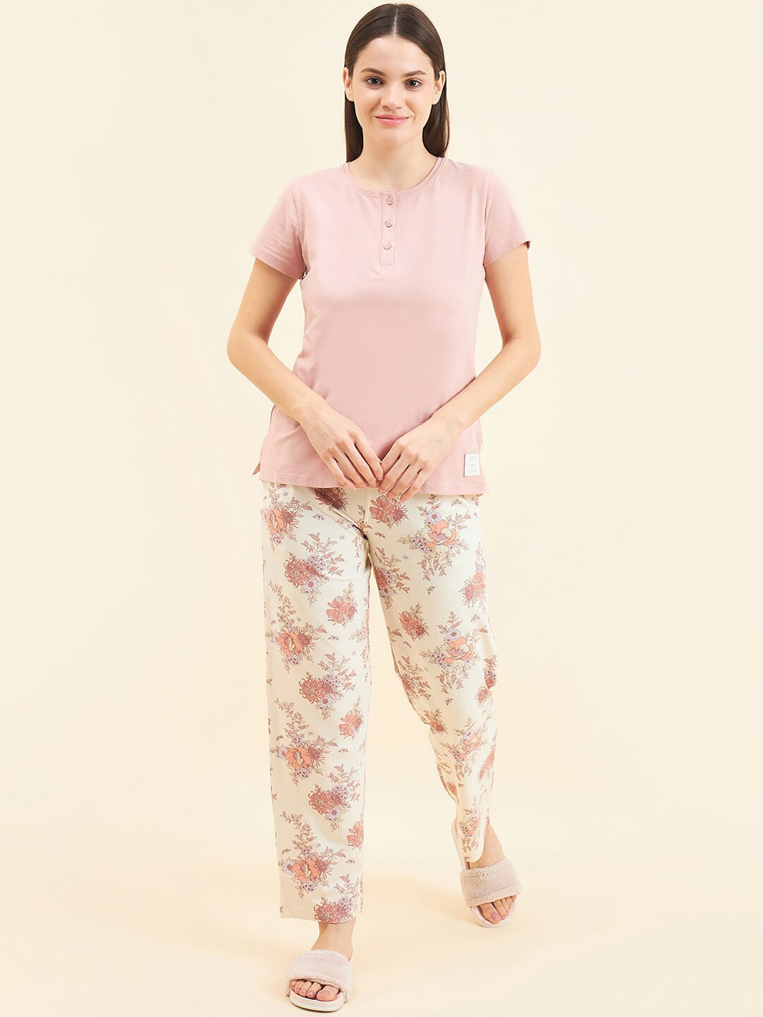 

Sweet Dreams Pink & Cream-Coloured Floral Printed Night suit