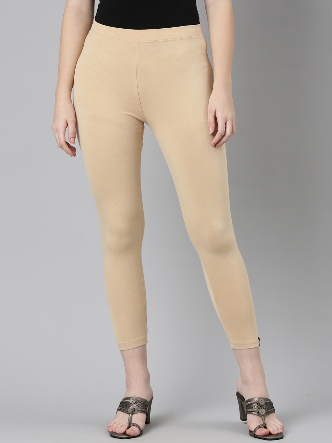 

Twin Birds Women Solid Skinny Fit High Ankle Cropped Leggings, Beige