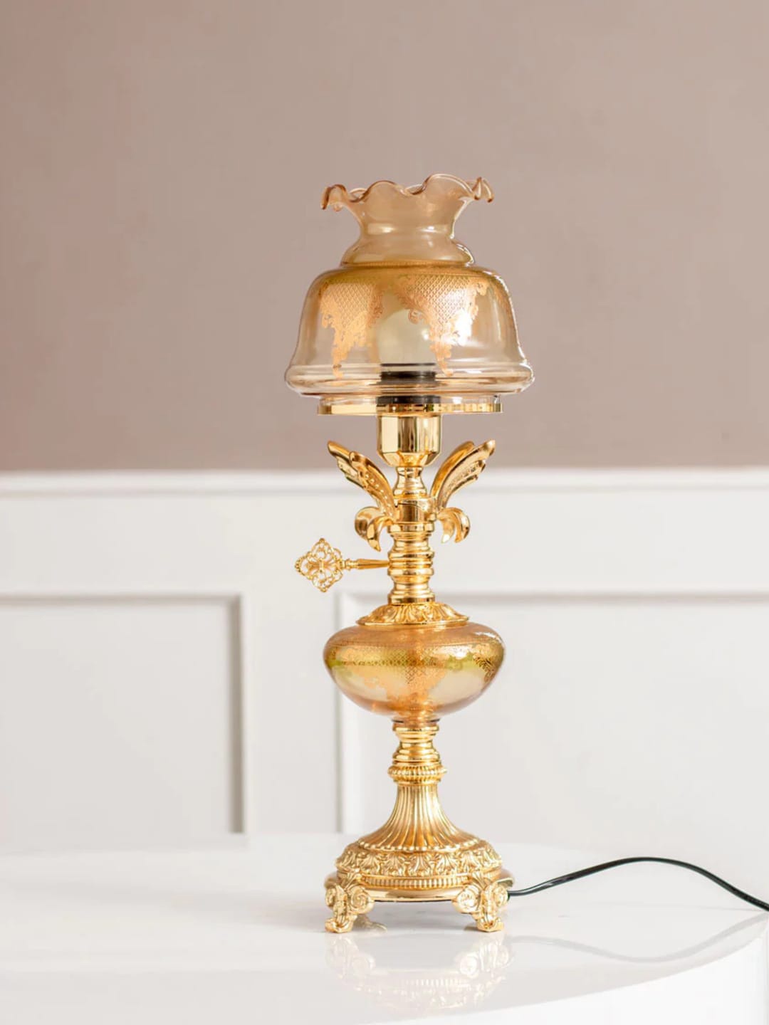 

THEDECORKART Gold Toned & Transparent Textured Abstract Shaped Metal Table Lamp