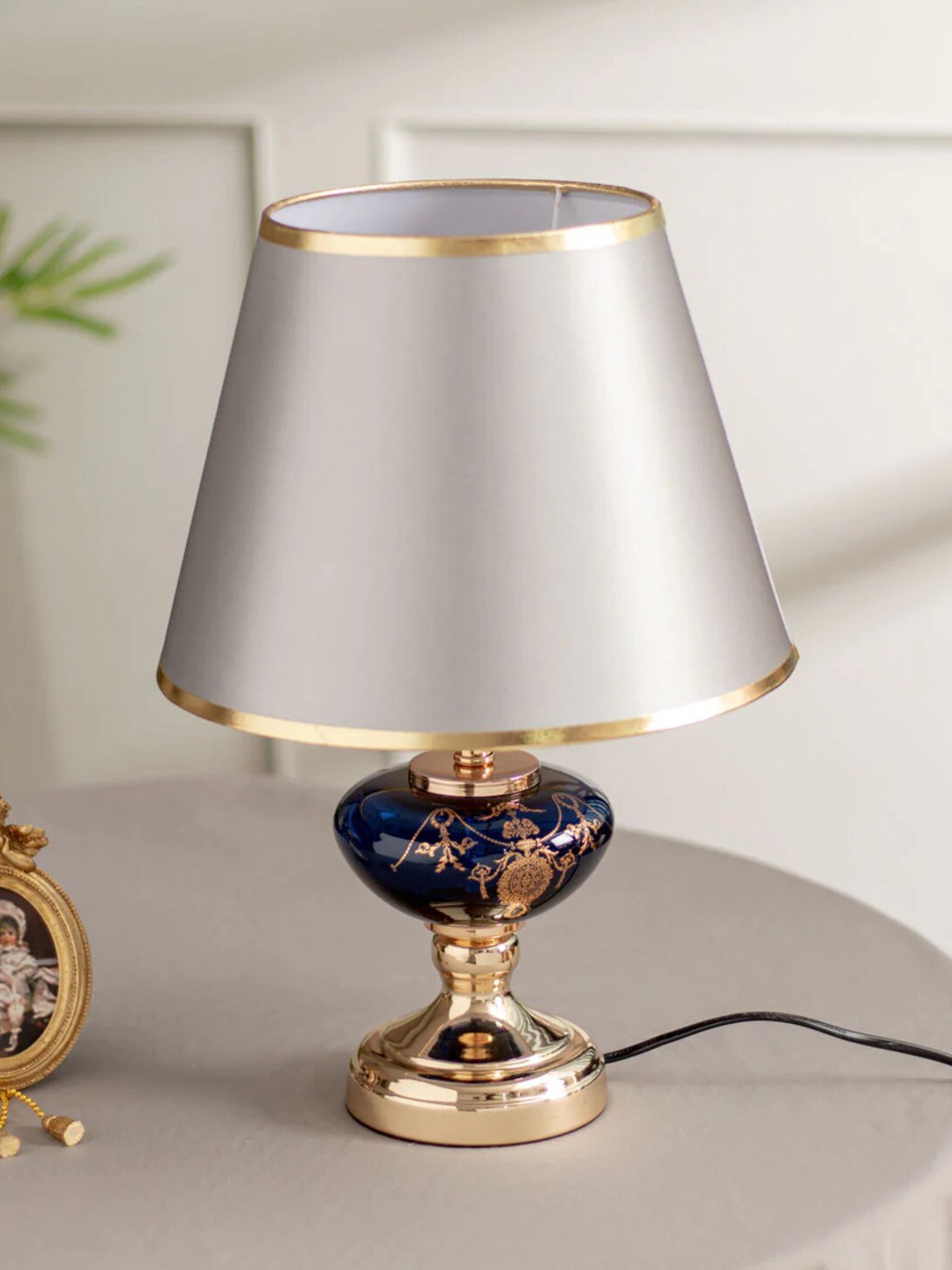 

THEDECORKART Unisex Multi Table Lamps, Gold
