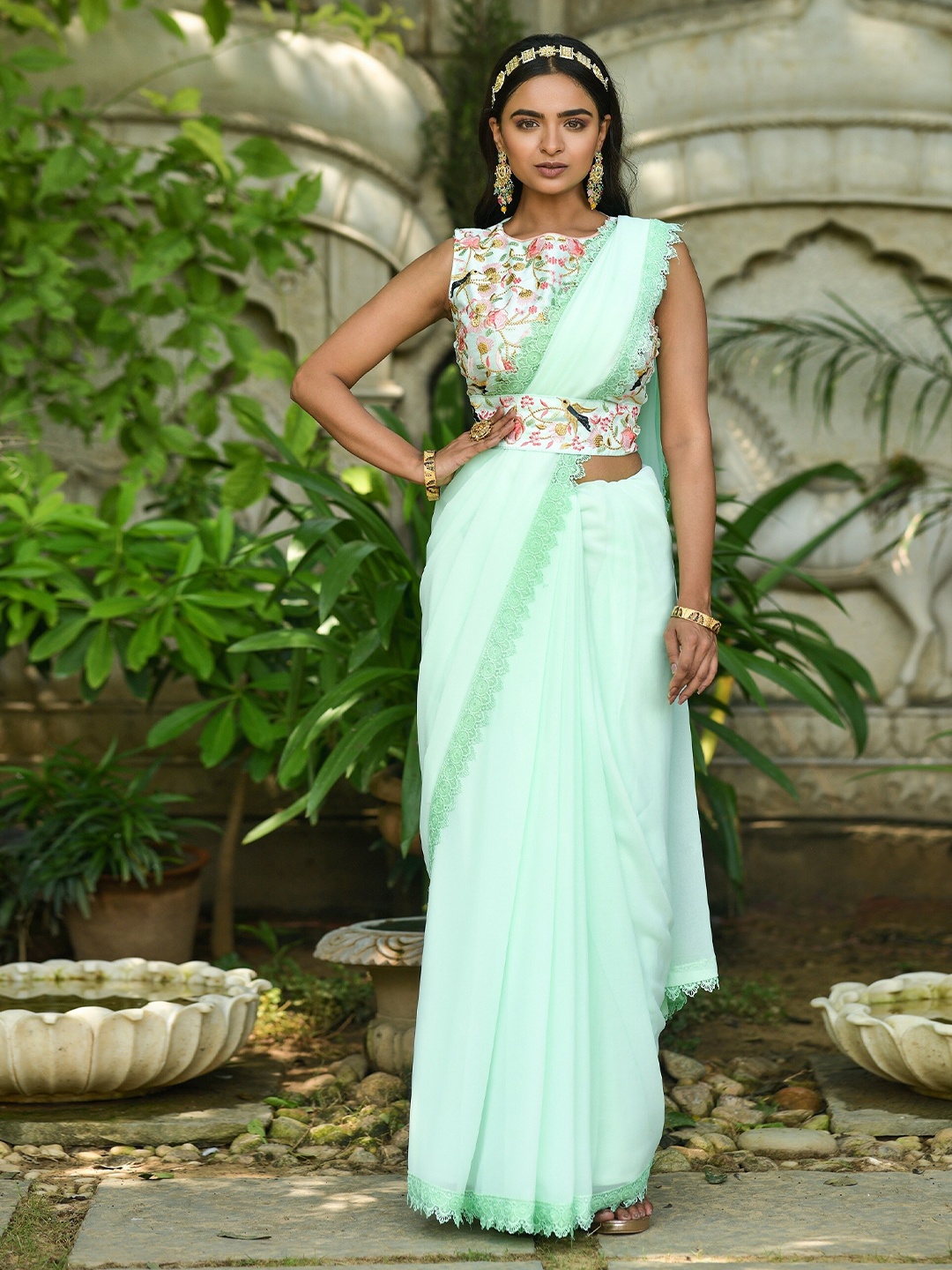 

TEEYA CREATION Embroidered Pure Georgette Belted Saree, Lime green