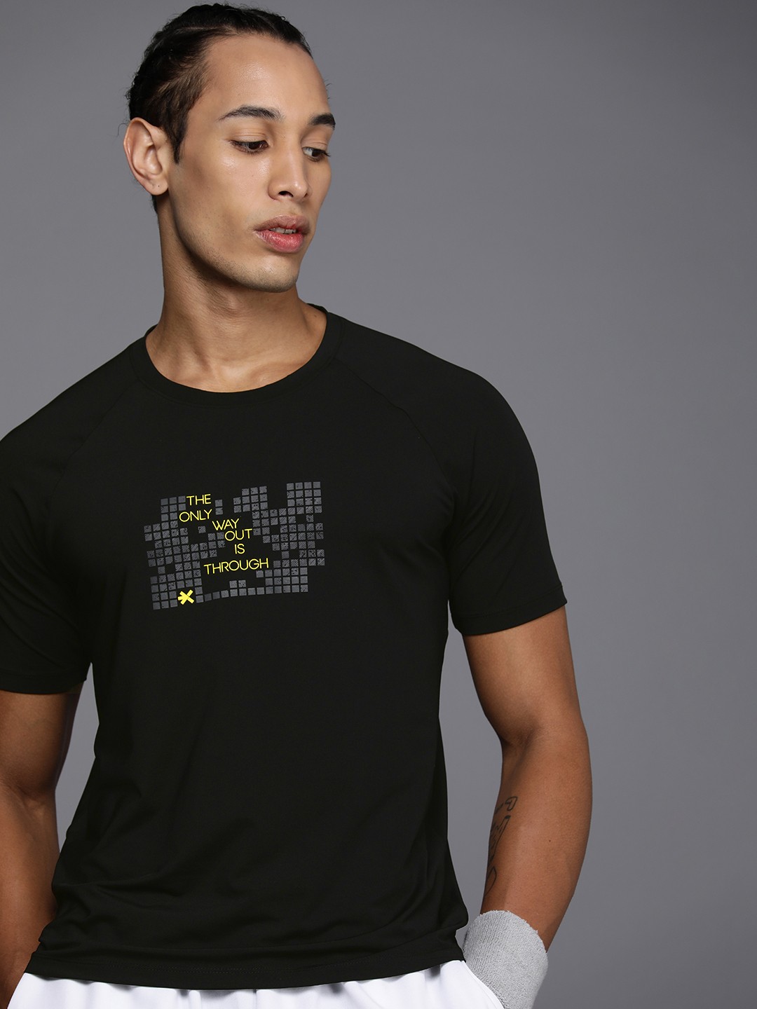

HRX by Hrithik Roshan Men Typography Printed Rapid-Dry T-shirt, Black