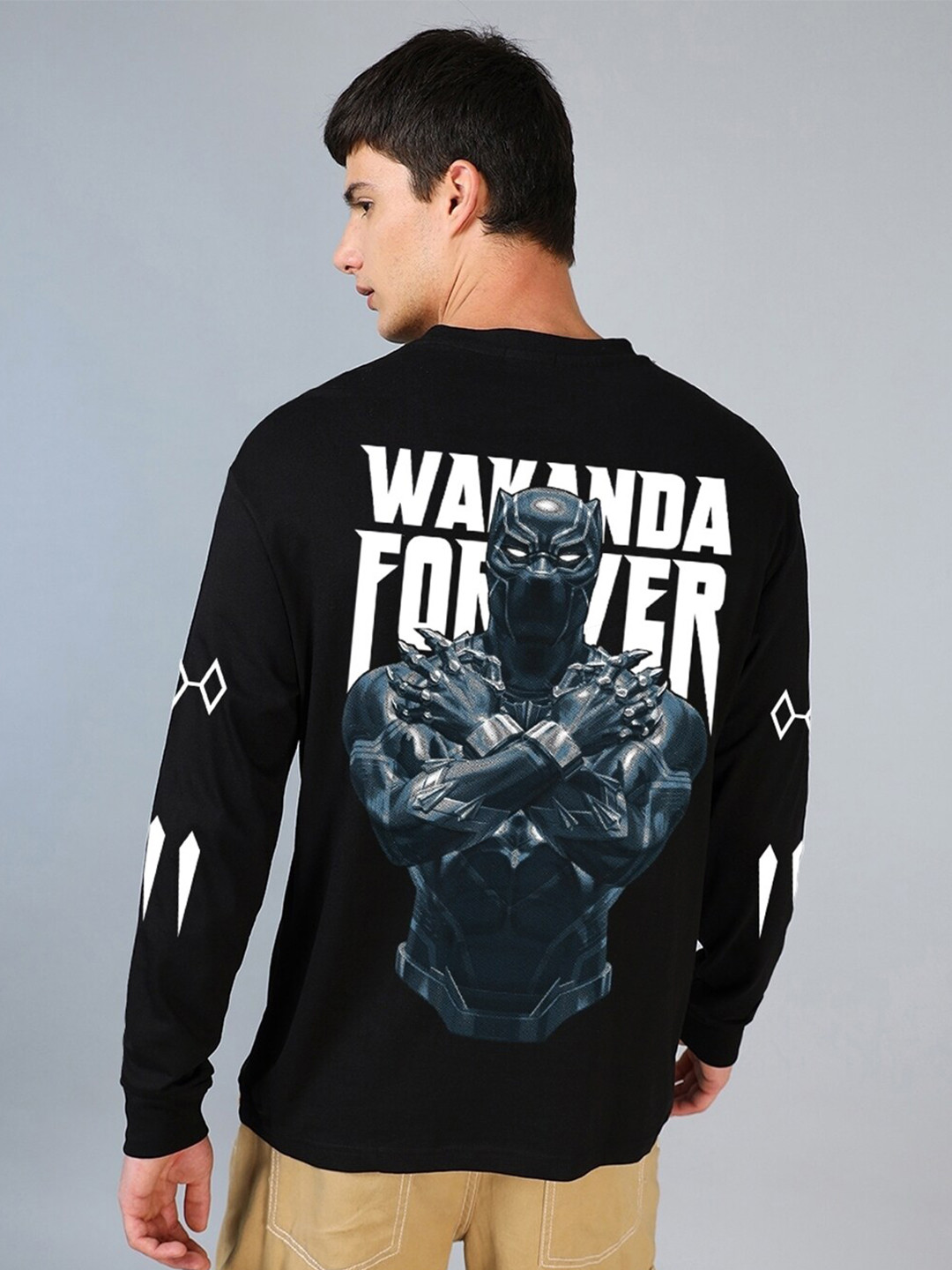 

Bewakoof Official Marvel Merchandise Men The King Graphic Printed Oversized T-shirt, Black