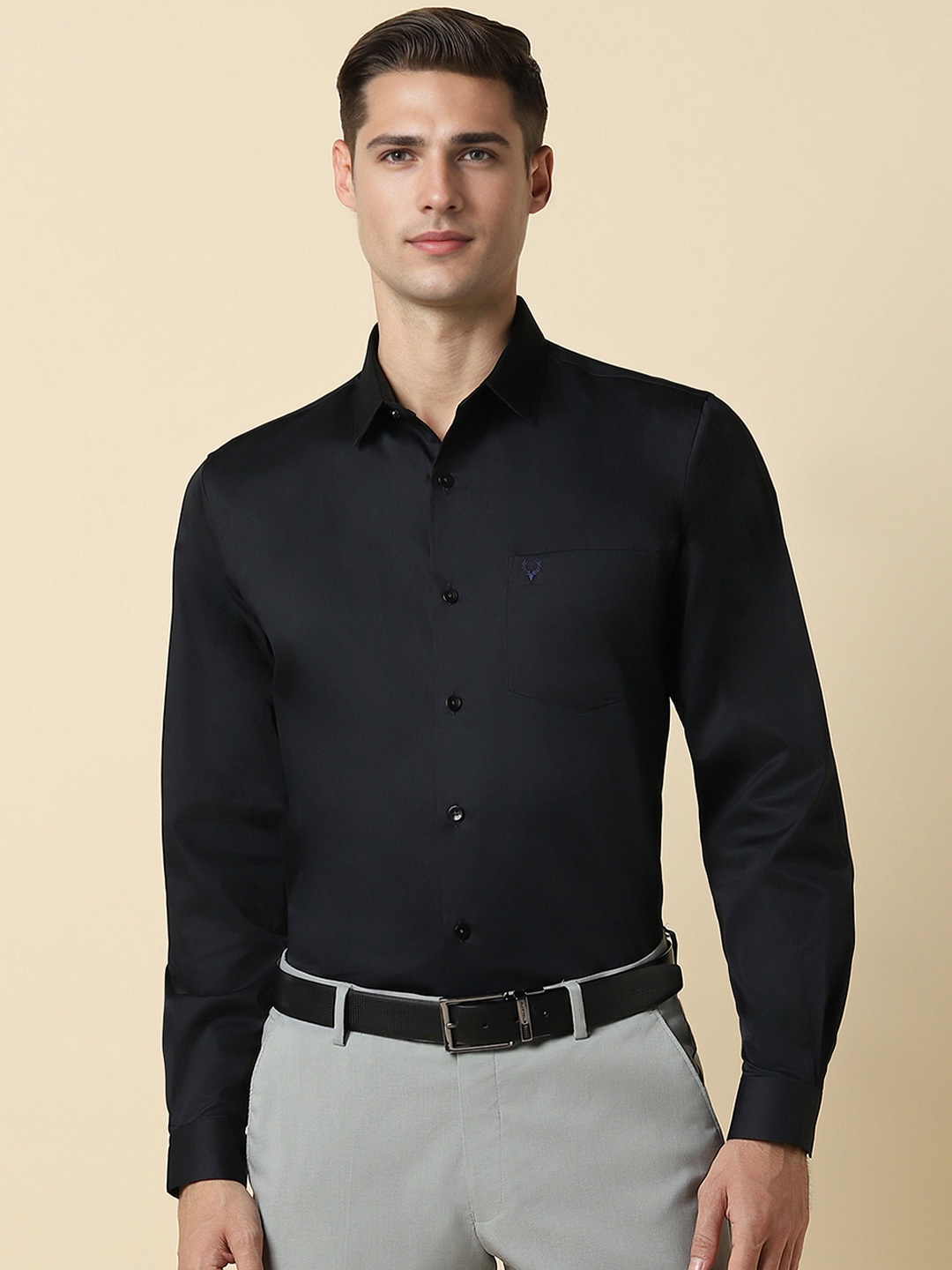 

Allen Solly Men Slim Fit Opaque Formal Shirt, Black
