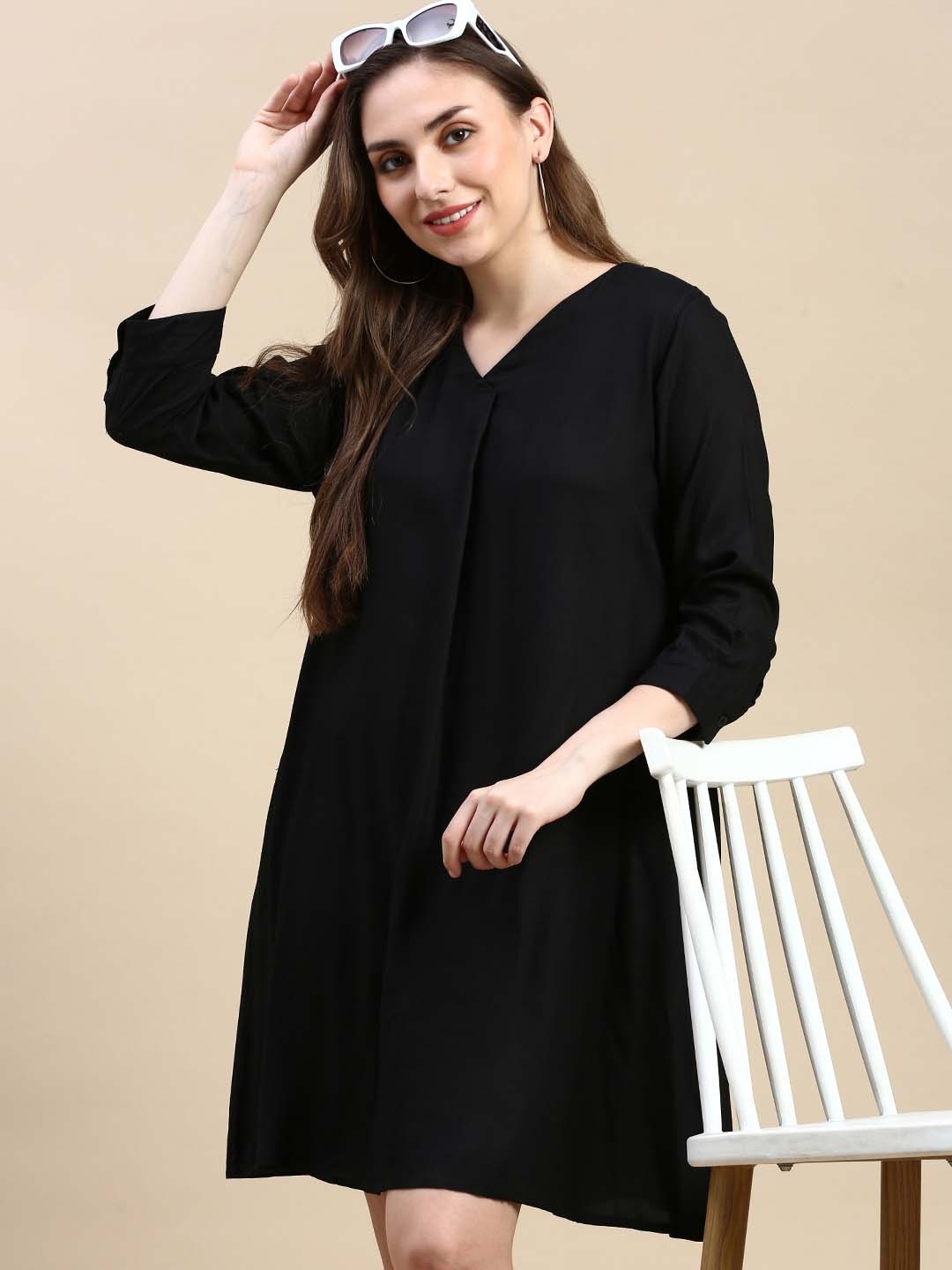 

De Moza V-Neck Three-Quarter Sleeves A-Line Dress, Black