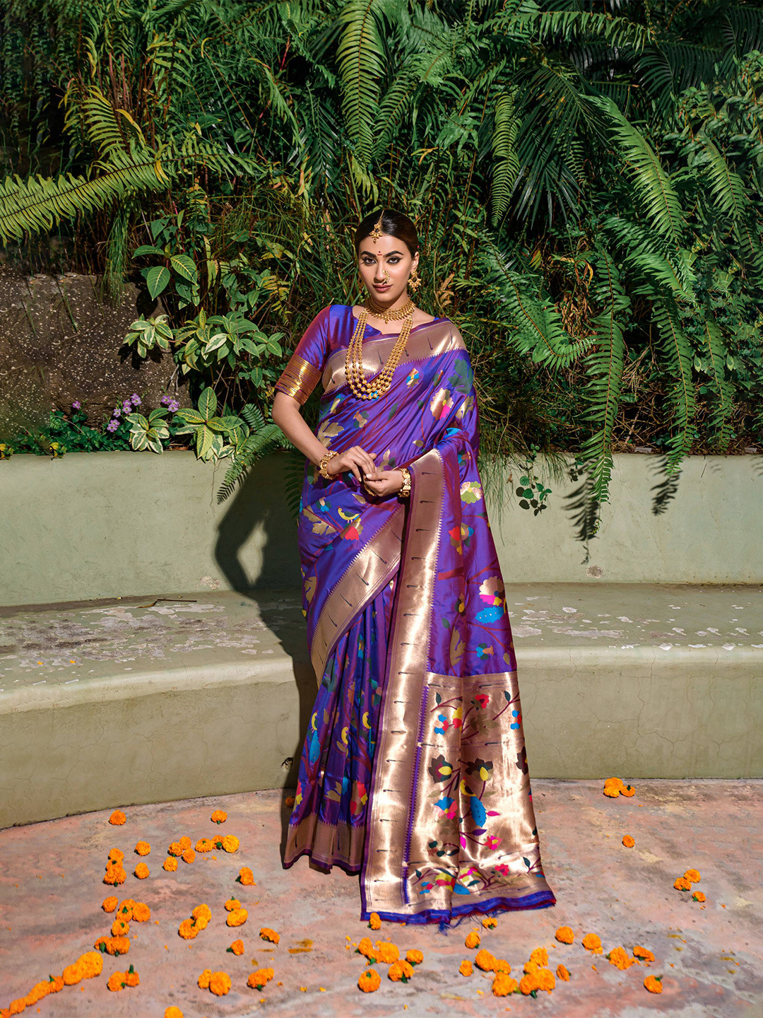 

PATIALAPICKS Woven Design Zari Pure Silk Kanjeevaram Saree, Purple