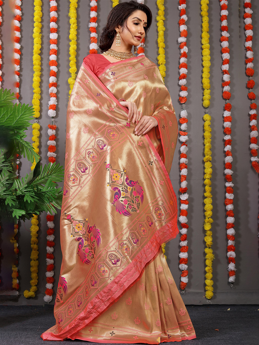 

PATIALAPICKS Woven Design Ethnic Motifs Zari Pure Silk Kanjeevaram Saree, Pink