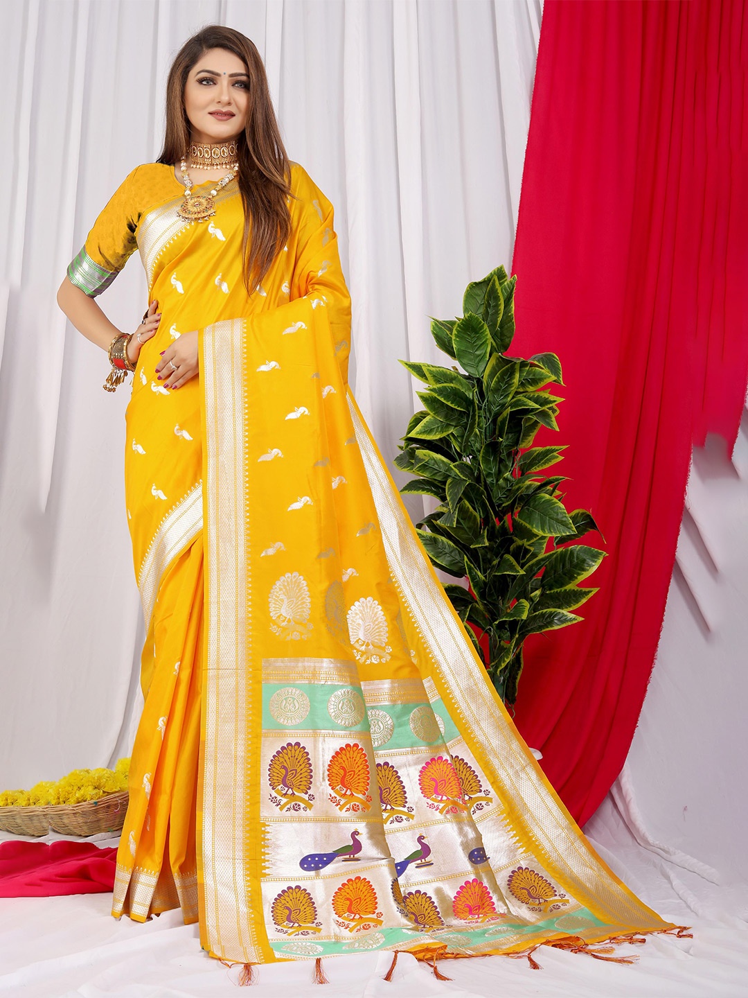 

PATIALAPICKS Ethnic Motifs Woven Design Zari Pure Silk Paithani Saree, Yellow