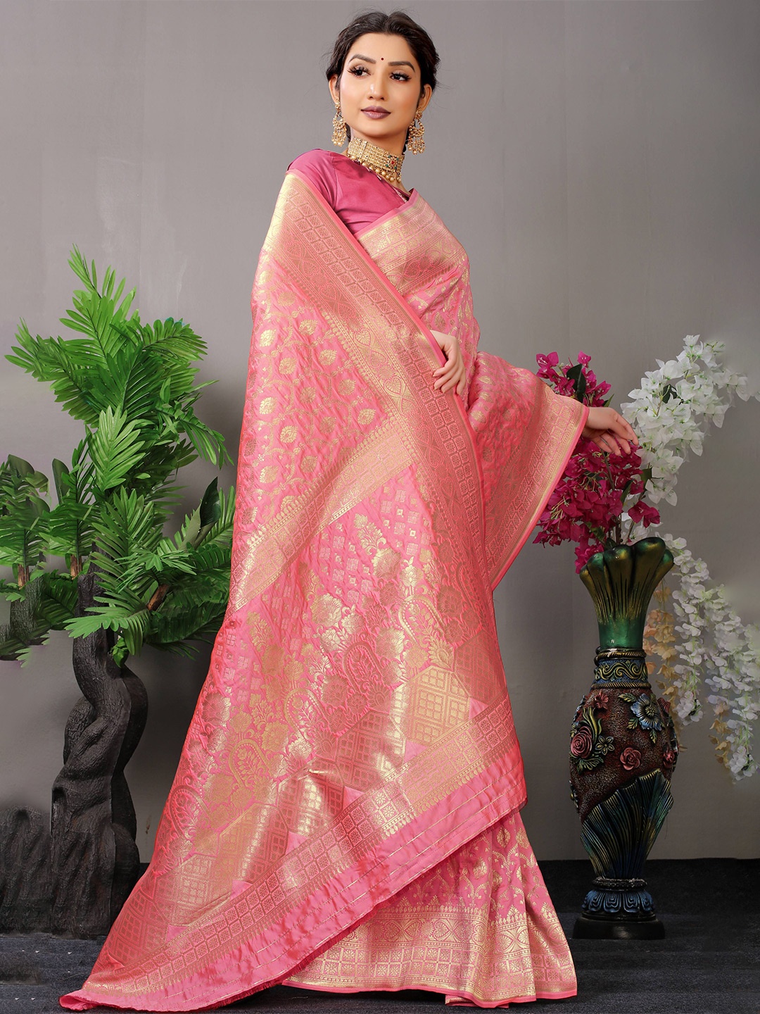 

PATIALAPICKS Woven Design Zari Pure Silk Kanjeevaram Saree, Pink