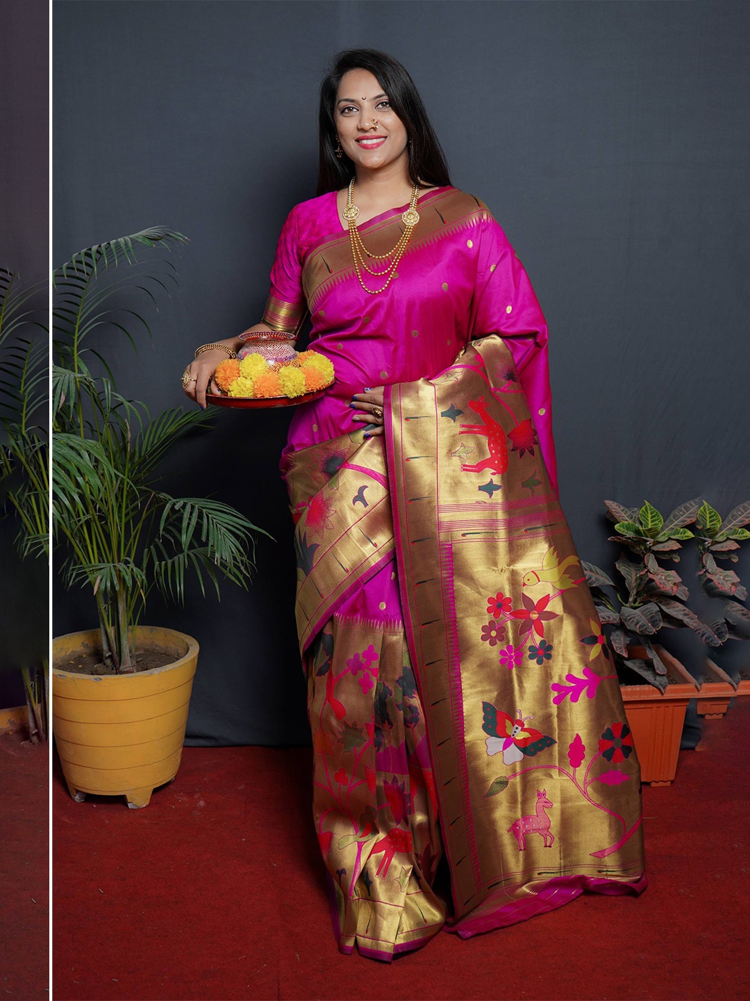 

PATIALAPICKS Woven Design Ethnic Motifs Zari Pure Silk Kanjeevaram Saree, Pink
