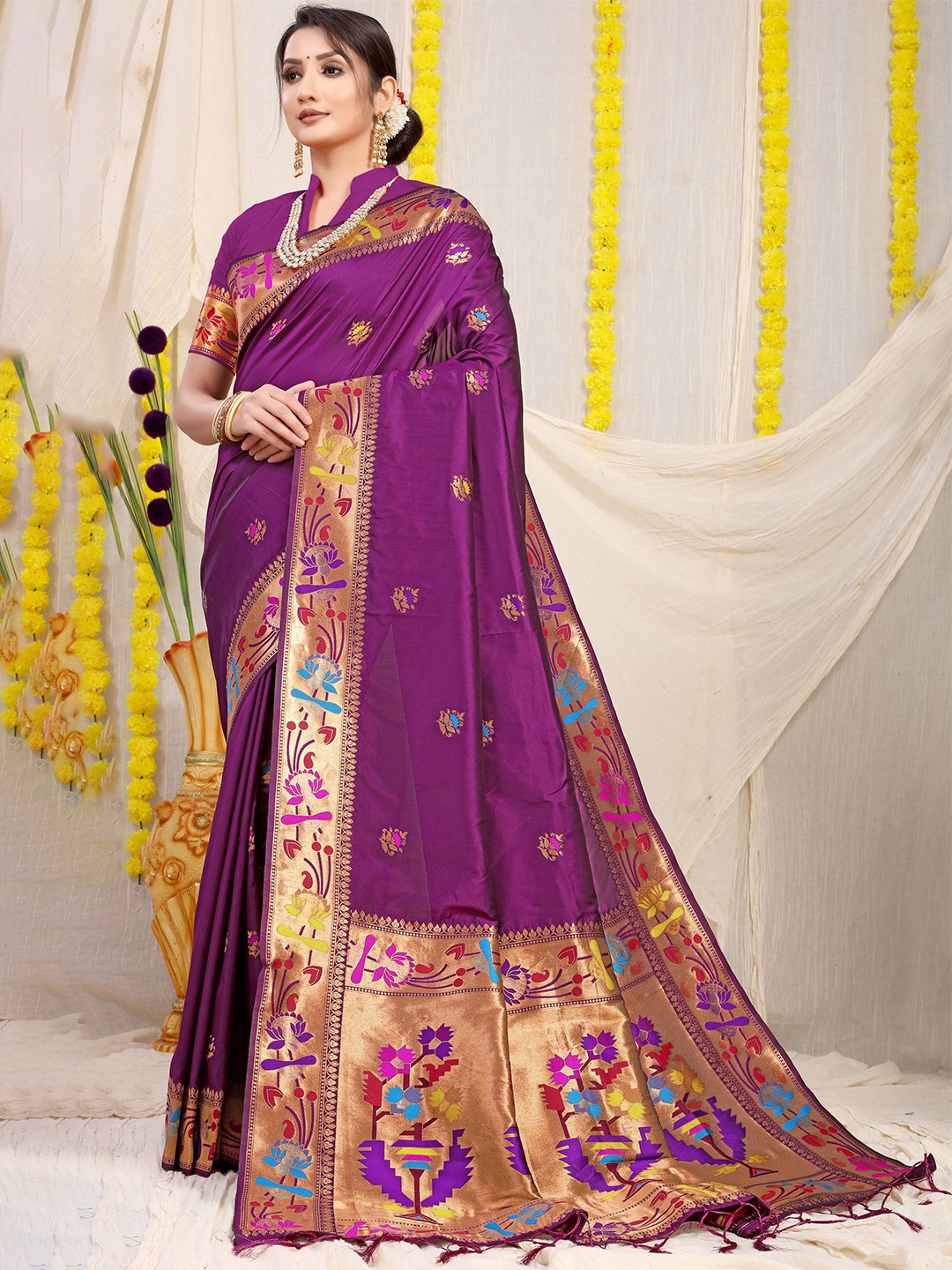 

PATIALAPICKS Woven Design Ethnic Motifs Zari Pure Silk Kanjeevaram Saree, Purple