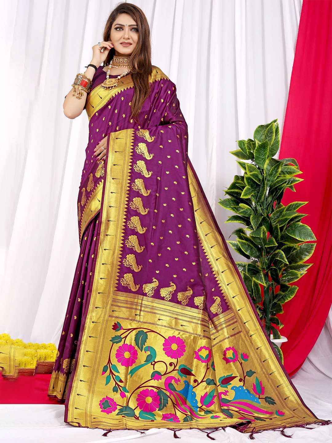 

PATIALAPICKS Woven Design Zari Pure Silk Heavy Work Kanjeevaram Saree, Purple