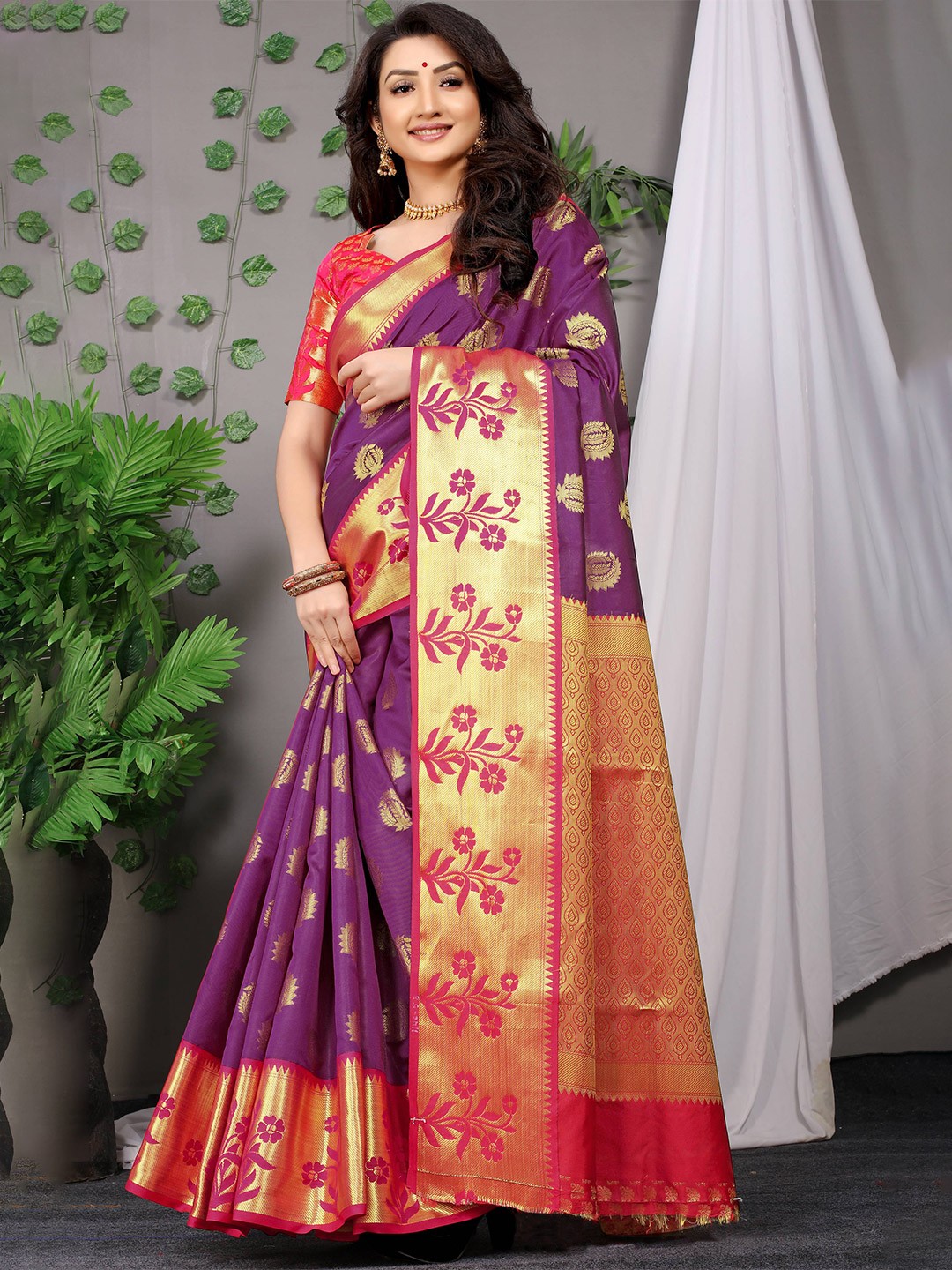 

PATIALAPICKS Woven Design Zari Pure Silk Kanjeevaram Saree, Purple