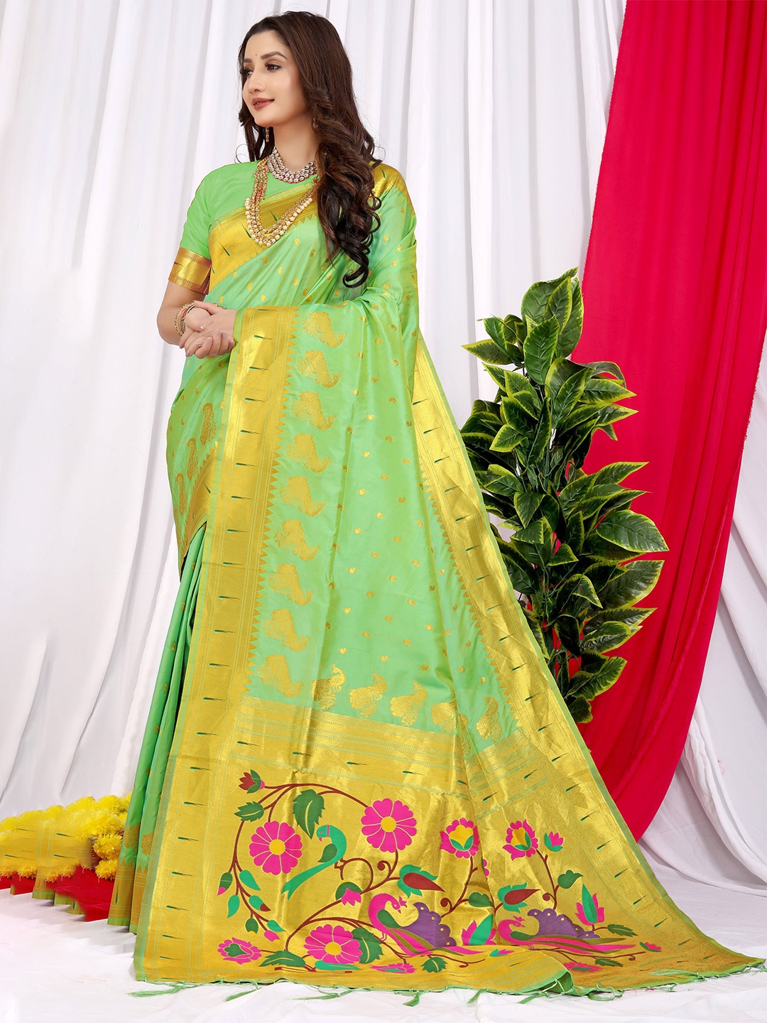 

PATIALAPICKS Ethnic Motifs Woven Design Zari Pure Silk Paithani Saree, Green
