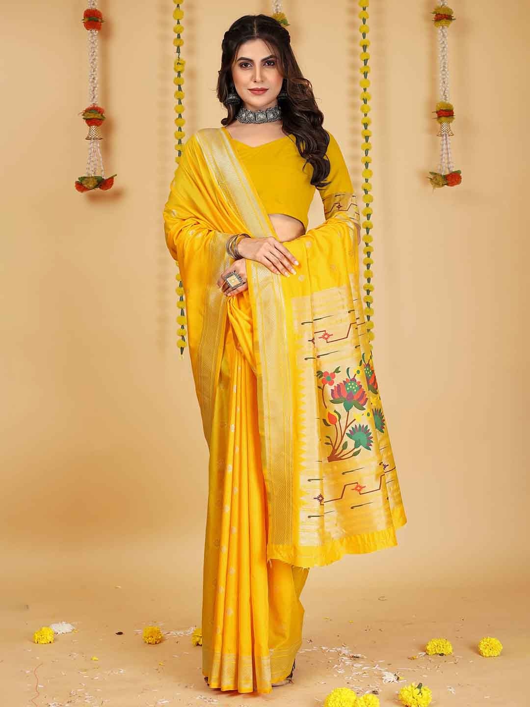 

PATIALAPICKS Woven Design Zari Pure Silk Kanjeevaram Saree, Yellow