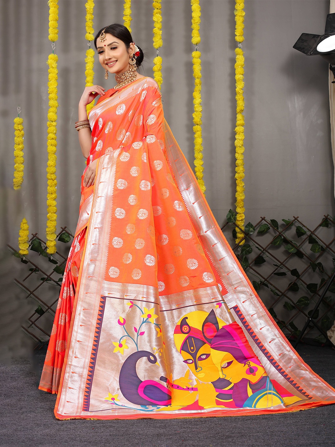 

PATIALAPICKS Woven Design Zari Pure Silk Kanjeevaram Saree, Orange