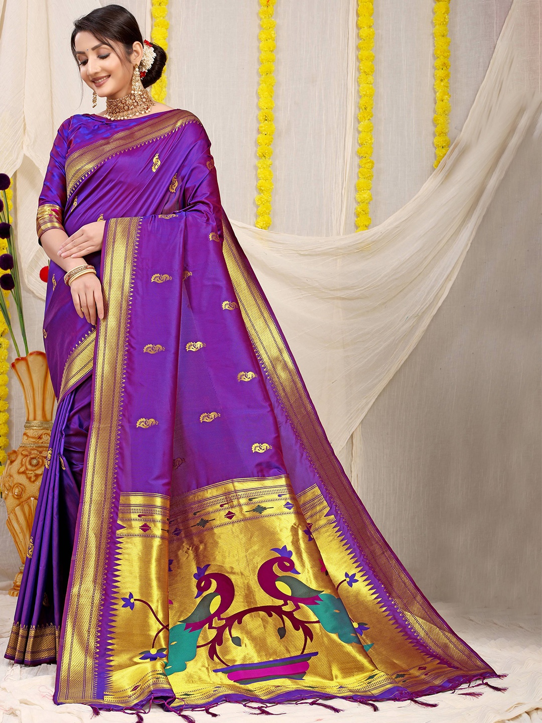 

PATIALAPICKS Woven Design Zari Pure Silk Kanjeevaram Saree, Purple