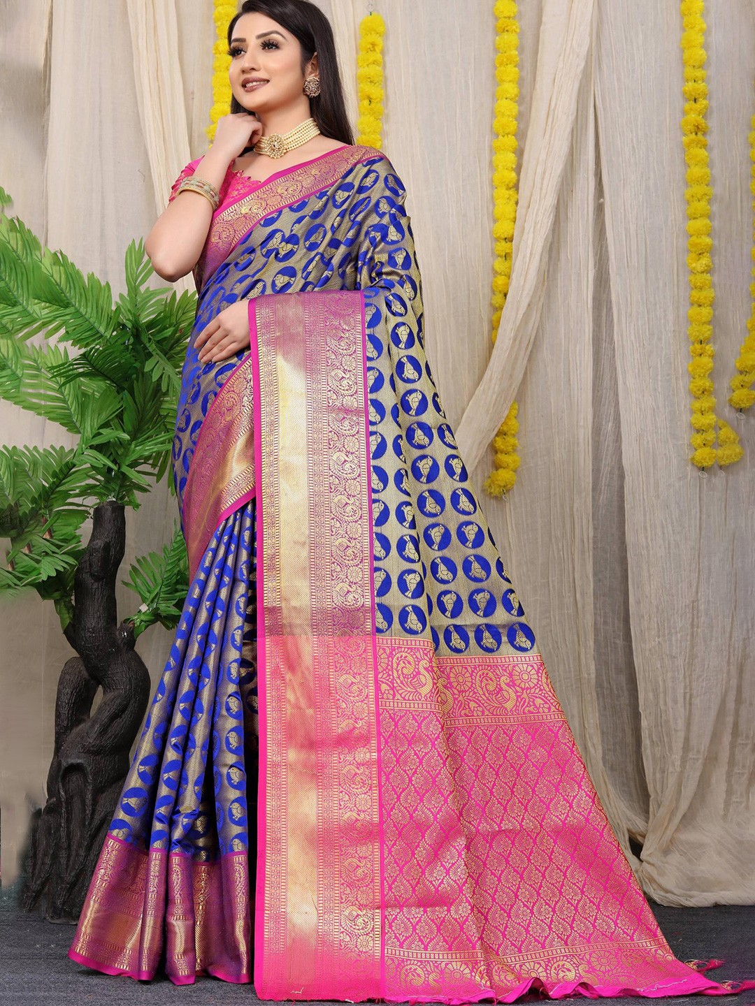 

PATIALAPICKS Ethnic Motifs Woven Design Zari Pure Silk Kanjeevaram Saree, Blue