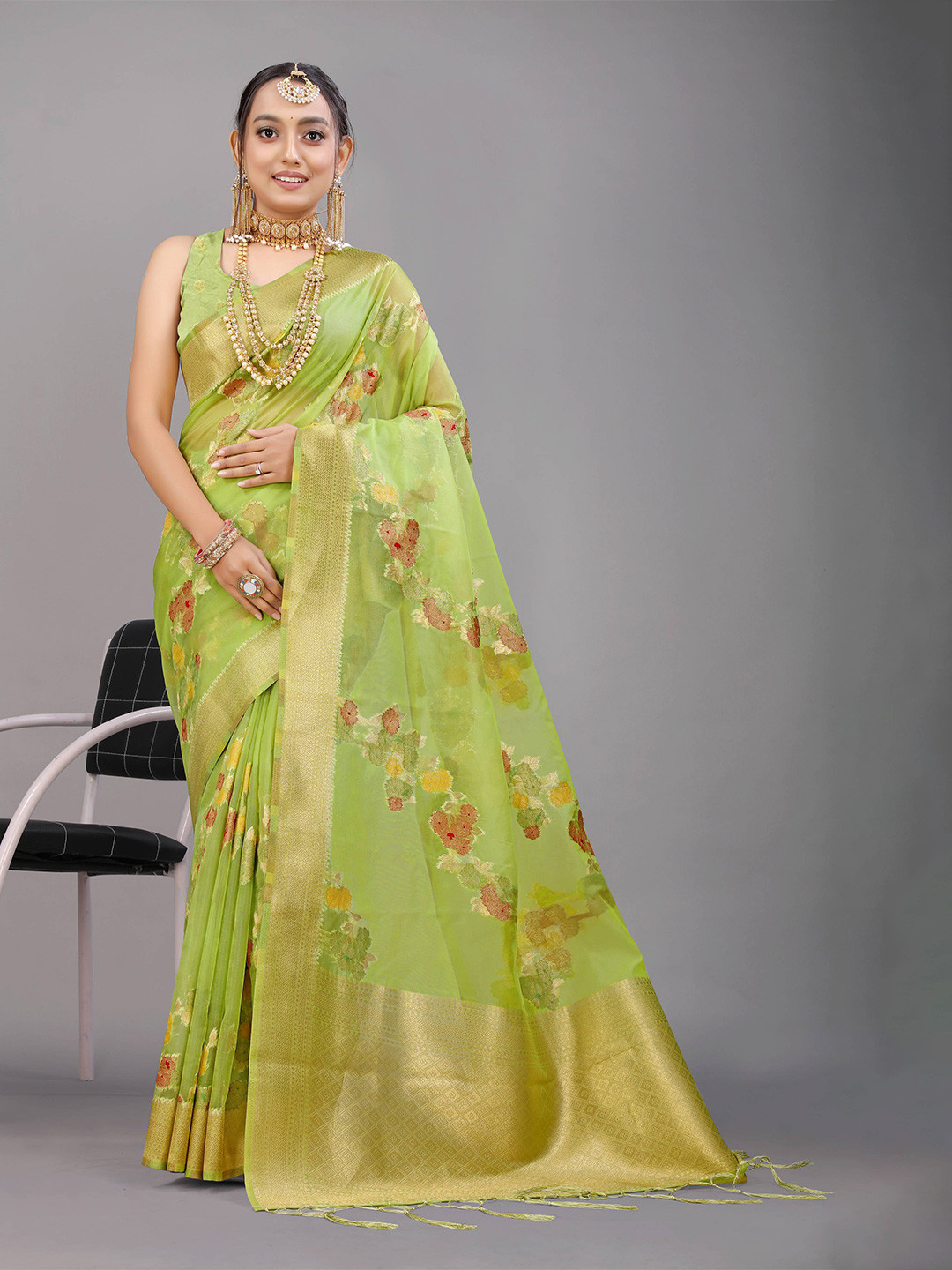 

PATIALAPICKS Woven Design Zari Pure Silk Kanjeevaram Saree, Lime green
