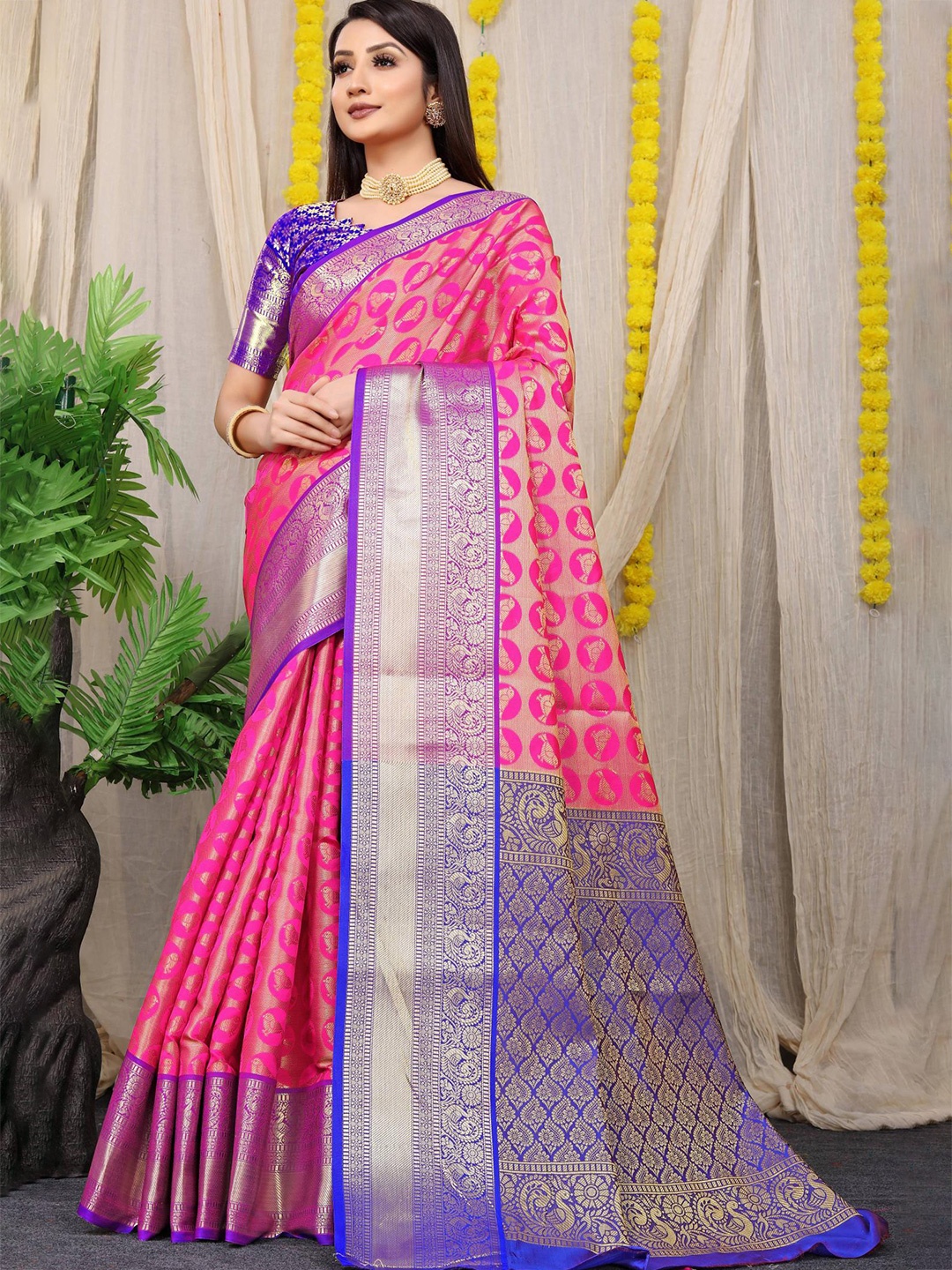 

PATIALAPICKS Woven Design Zari Pure Silk Kanjeevaram Saree, Pink
