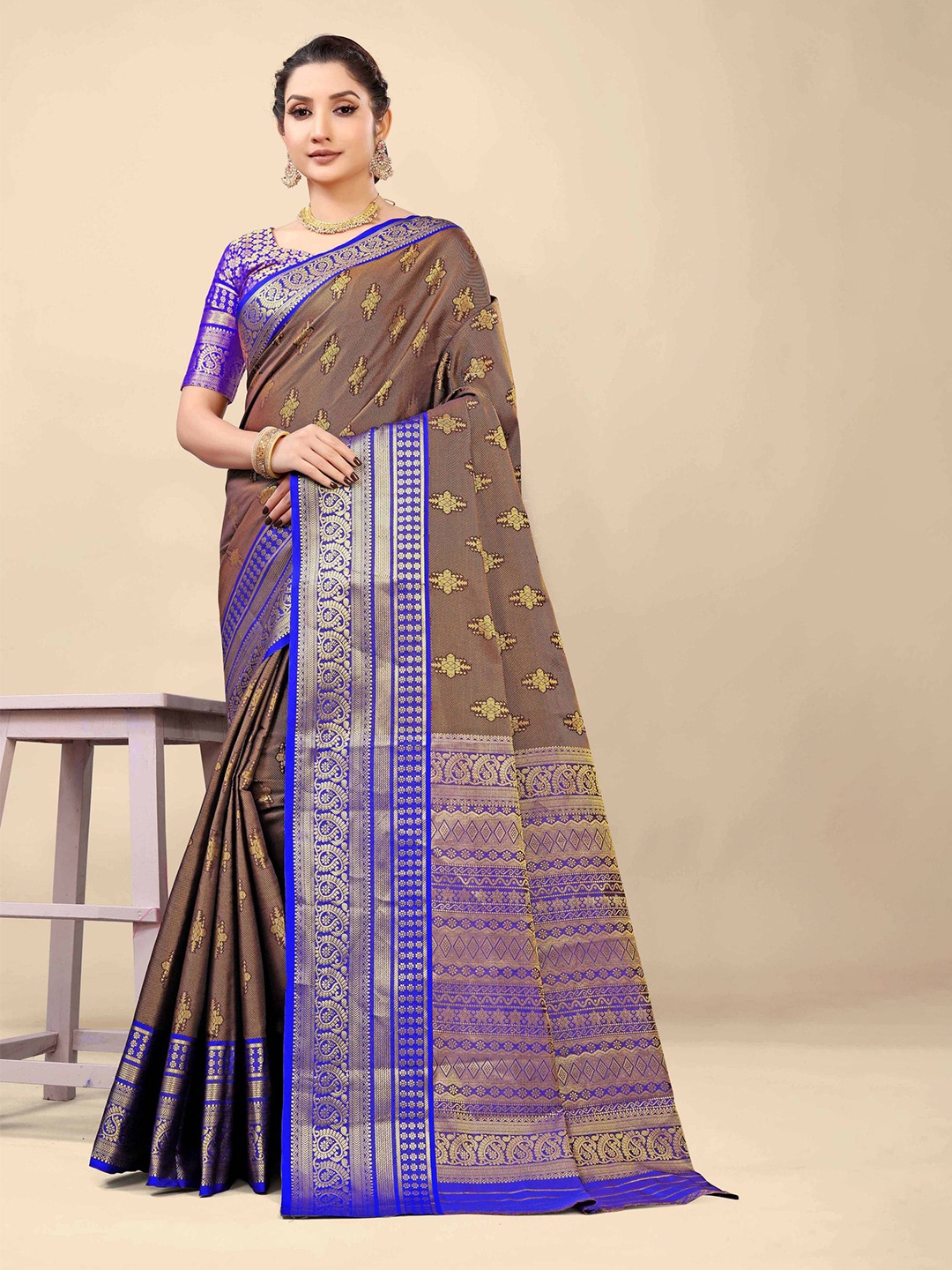 

PATIALAPICKS Ethnic Motifs Woven Design Zari Pure Silk Kanjeevaram Saree, Grey