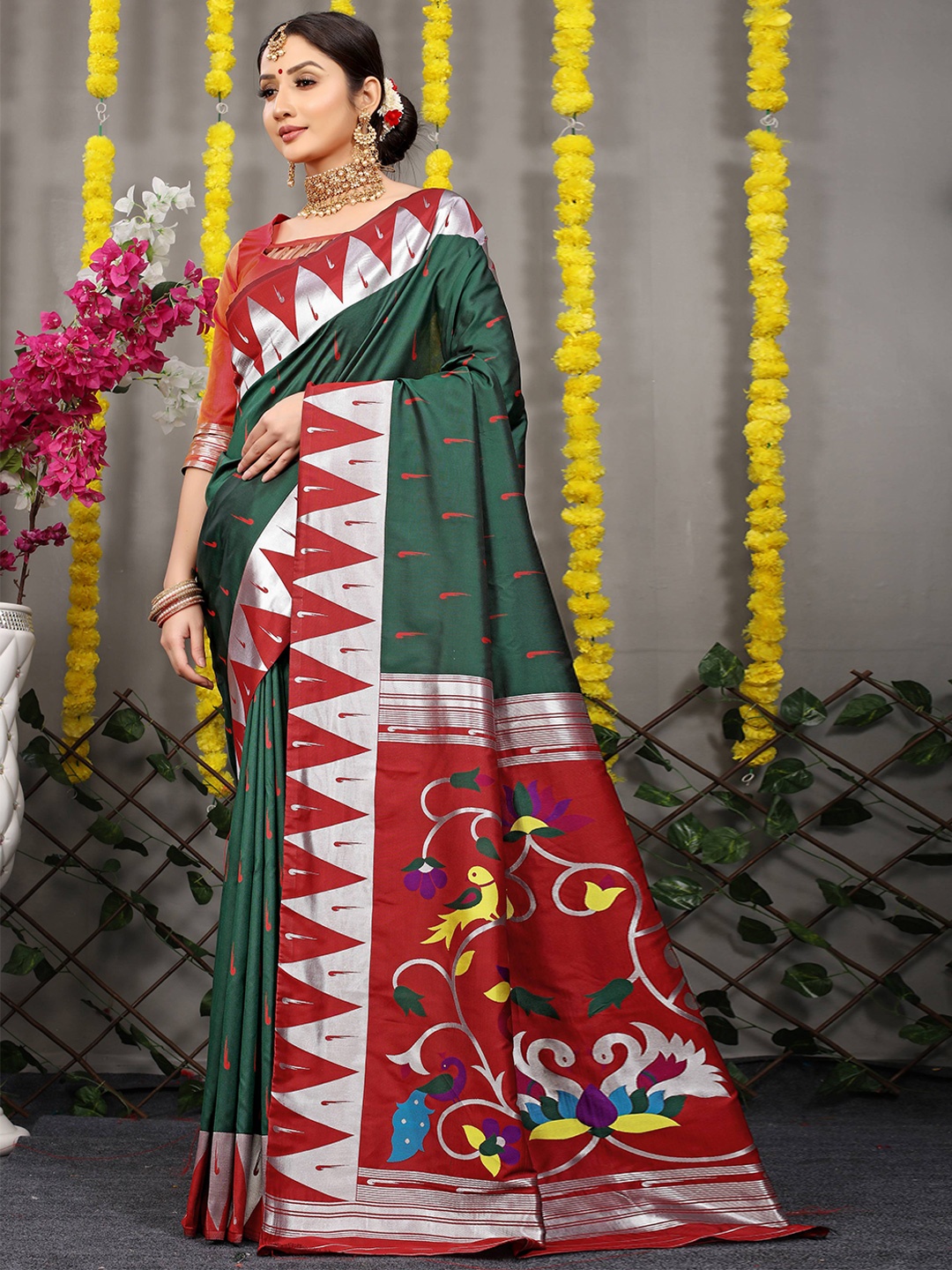 

PATIALAPICKS Ethnic Woven Design Zari Pure Silk Kanjeevaram Saree, Green