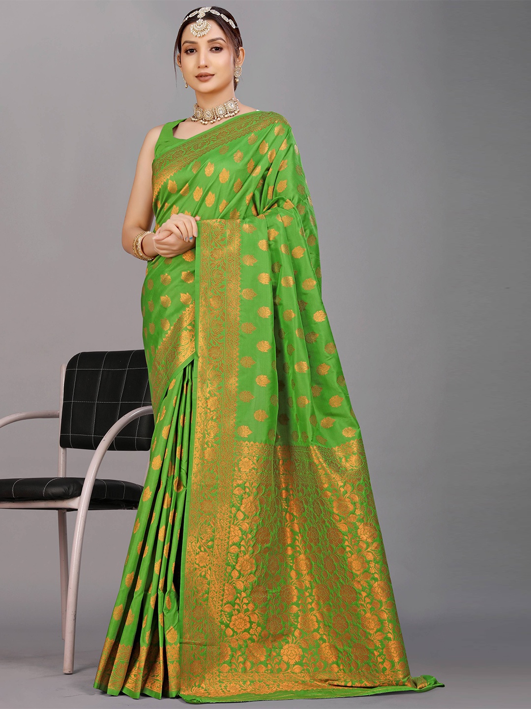 

PATIALAPICKS Woven Design Zari Pure Silk Kanjeevaram Saree, Green