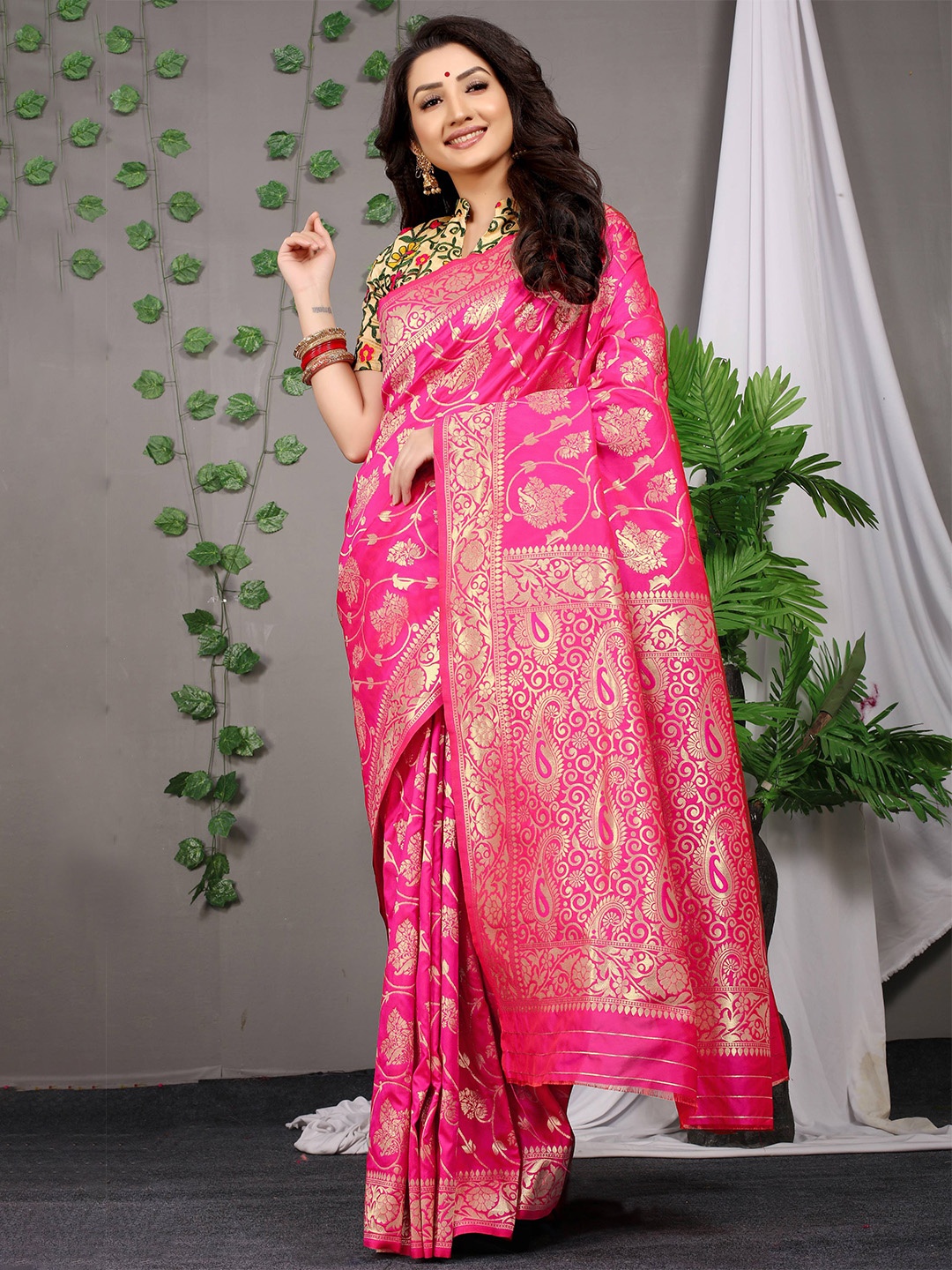 

PATIALAPICKS Ethnic Motifs Woven Design Zari Pure Silk Paithani Saree, Pink