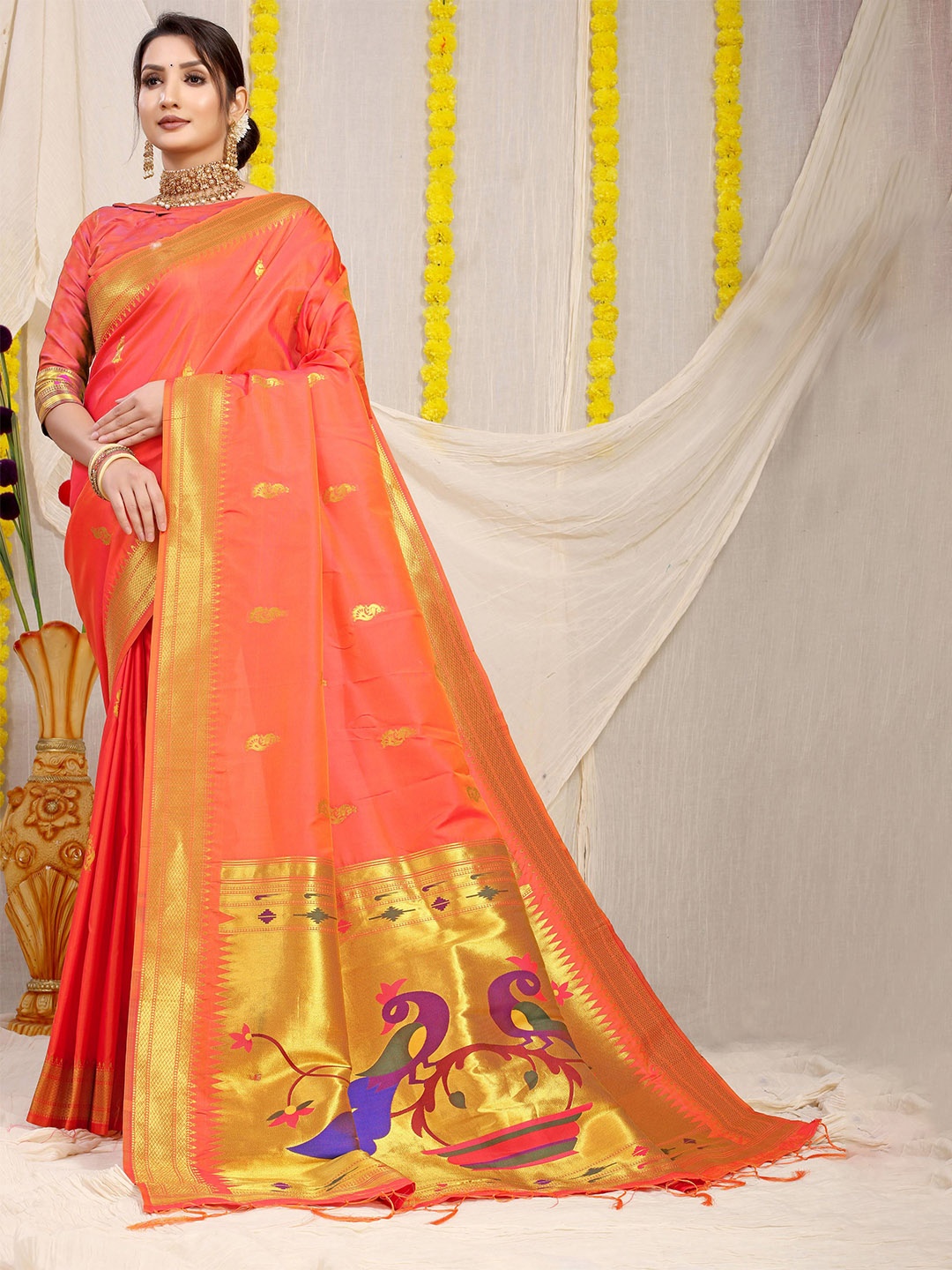 

PATIALAPICKS Woven Design Zari Pure Silk Kanjeevaram Saree, Orange