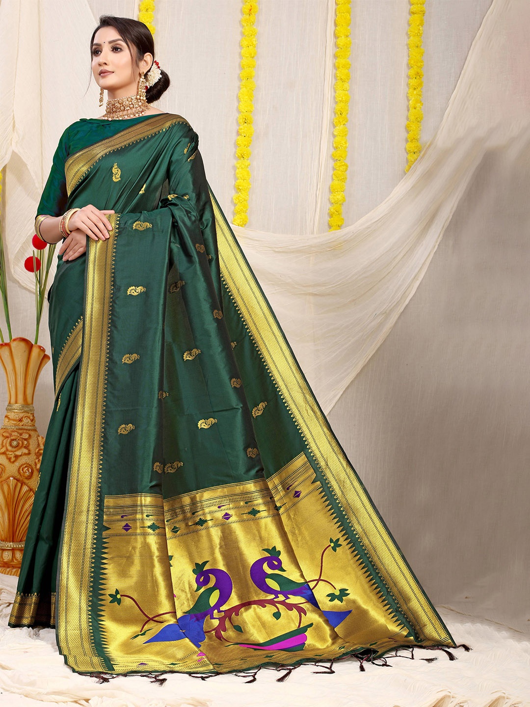 

PATIALAPICKS Ethnic Motifs Woven Design Zari Pure Silk Paithani Saree, Green