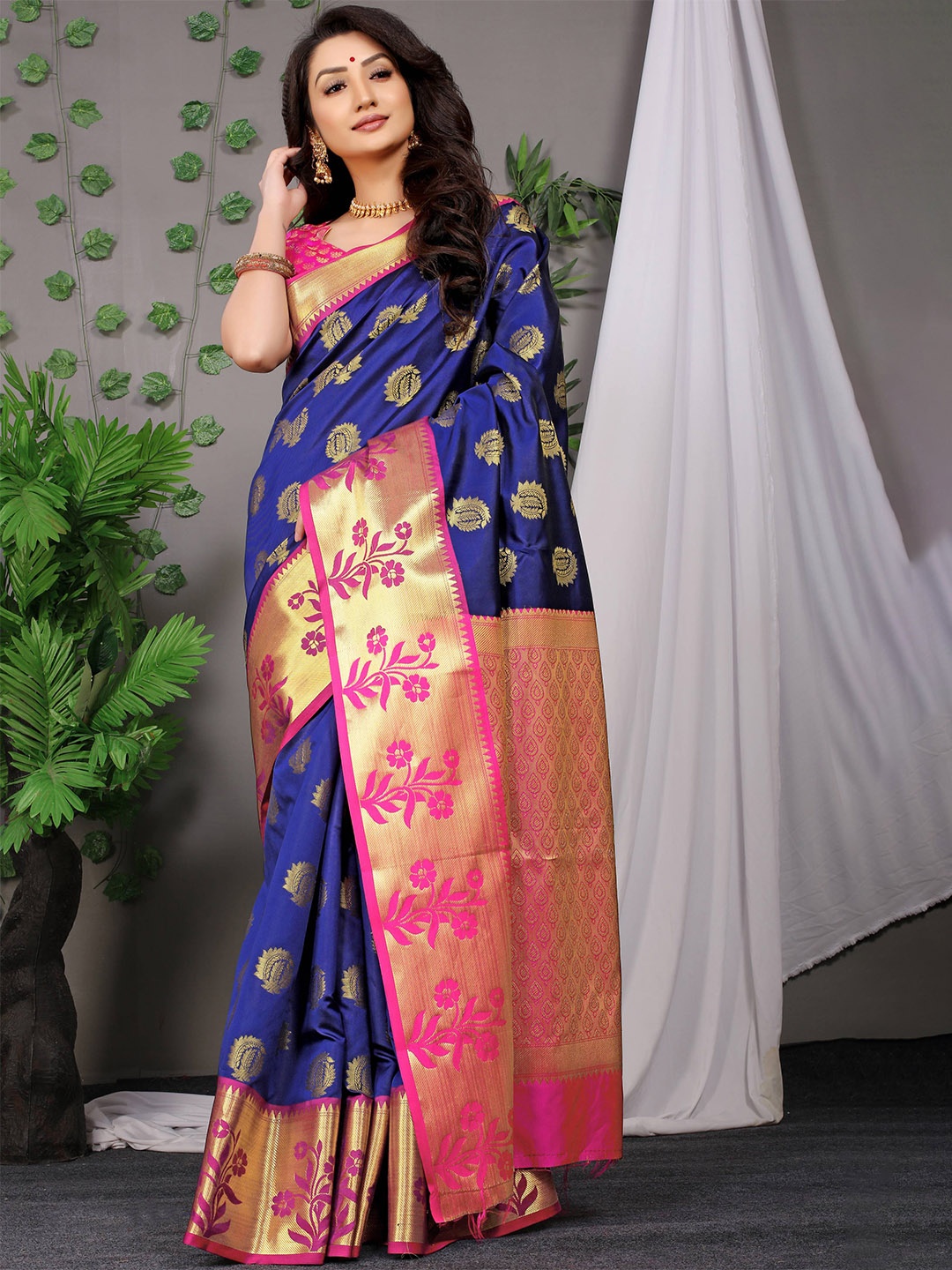 

PATIALAPICKS Ethnic Motifs Woven Design Zari Pure Silk Paithani Saree, Blue