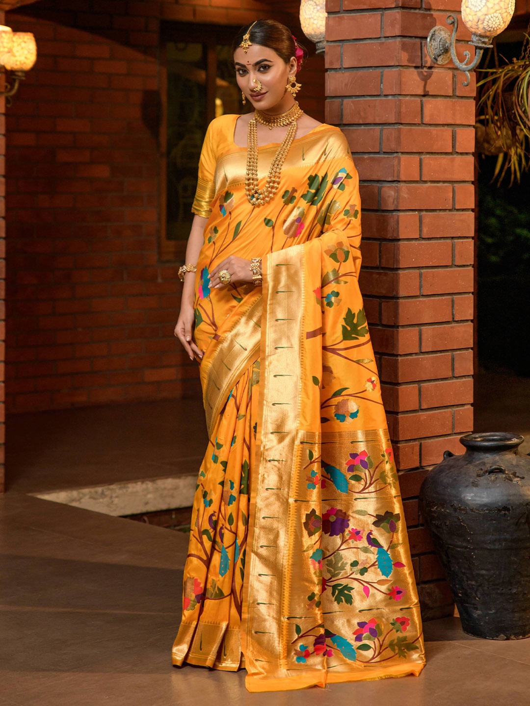 

PATIALAPICKS Woven Design Ethnic Motifs Zari Pure Silk Kanjeevaram Saree, Yellow