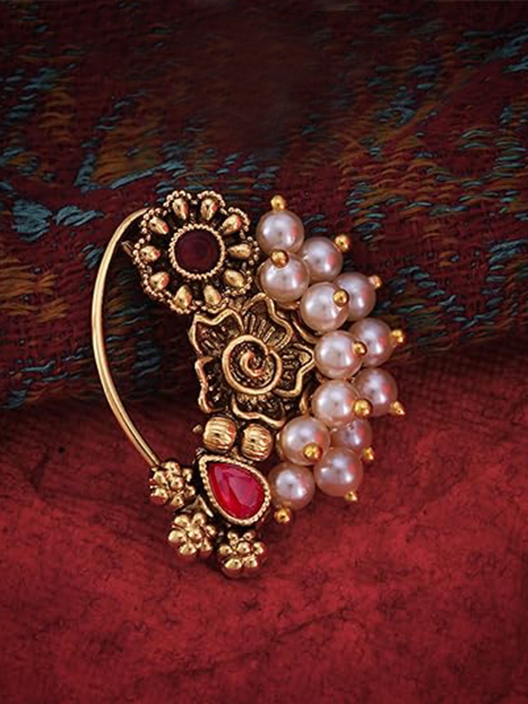 

Vighnaharta Gold-Plated Pearls Stud Nosepin