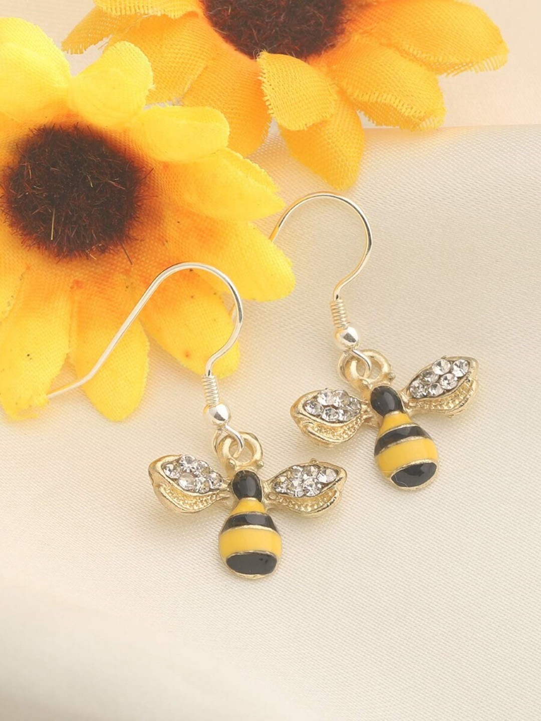 

EL REGALO Contemporary Drop Earrings, Gold